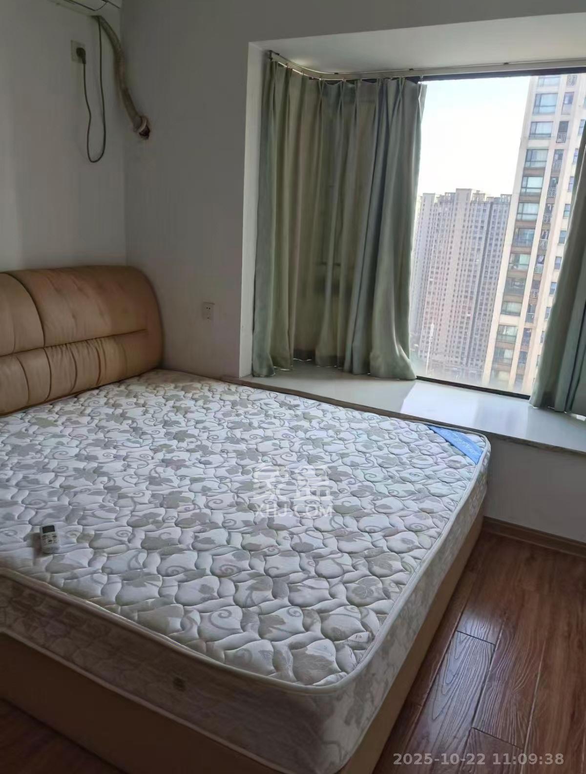 钰龙天下一期  2室2厅1卫    2200.0元/月室内图