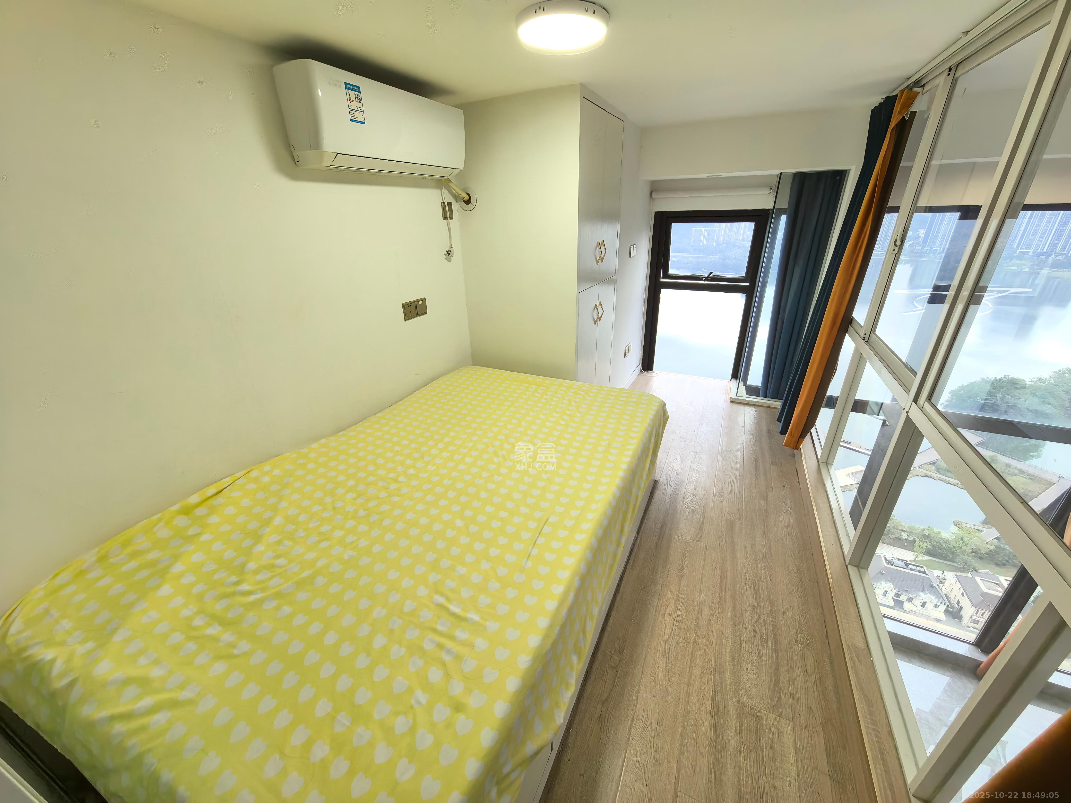 达美溪湖湾  2室1厅1卫    3200.0元/月 达美溪湖湾  2室1厅1卫    3200.0元/月室内图