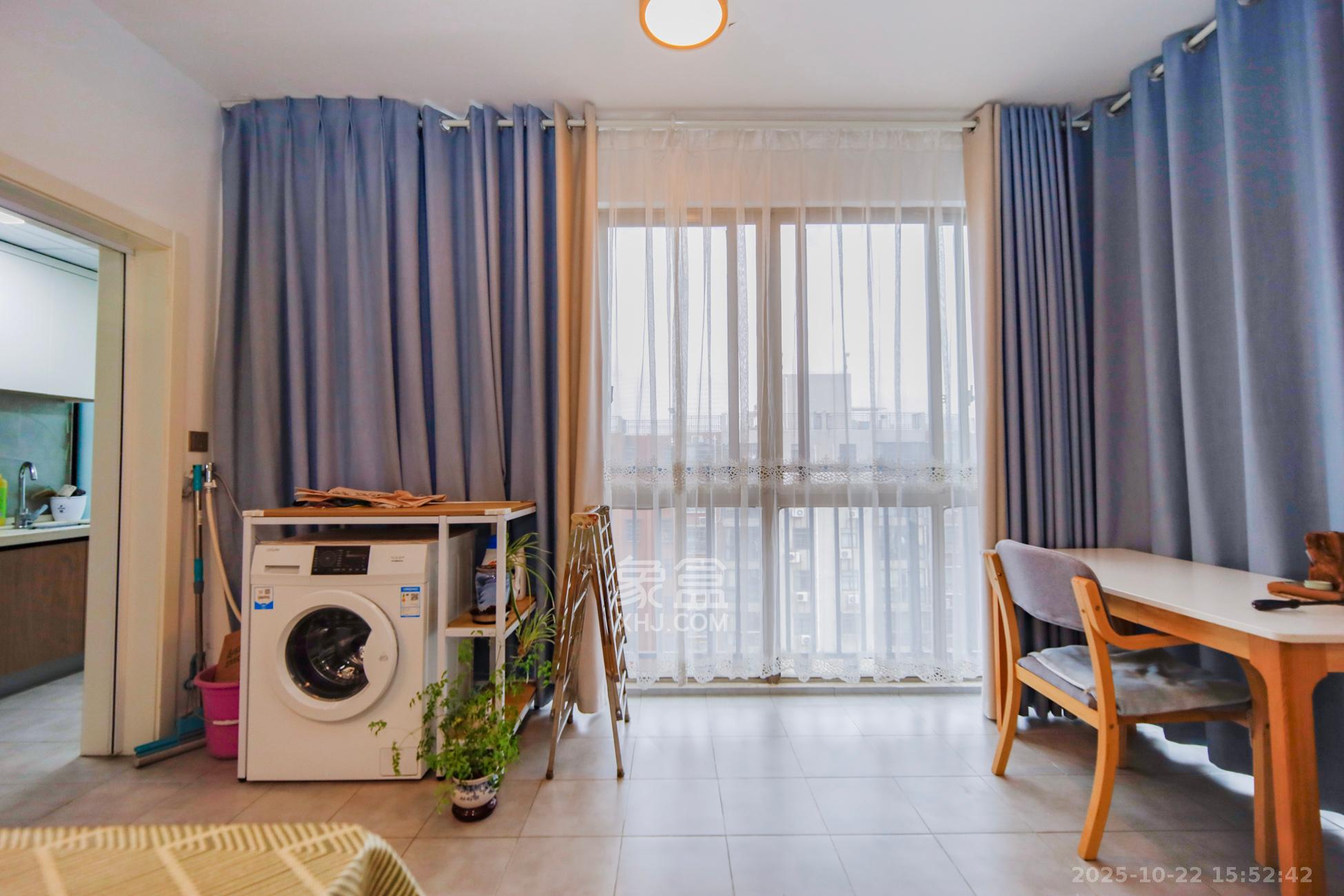 湘翰御舍  1室1厅1卫    48.0万阳台