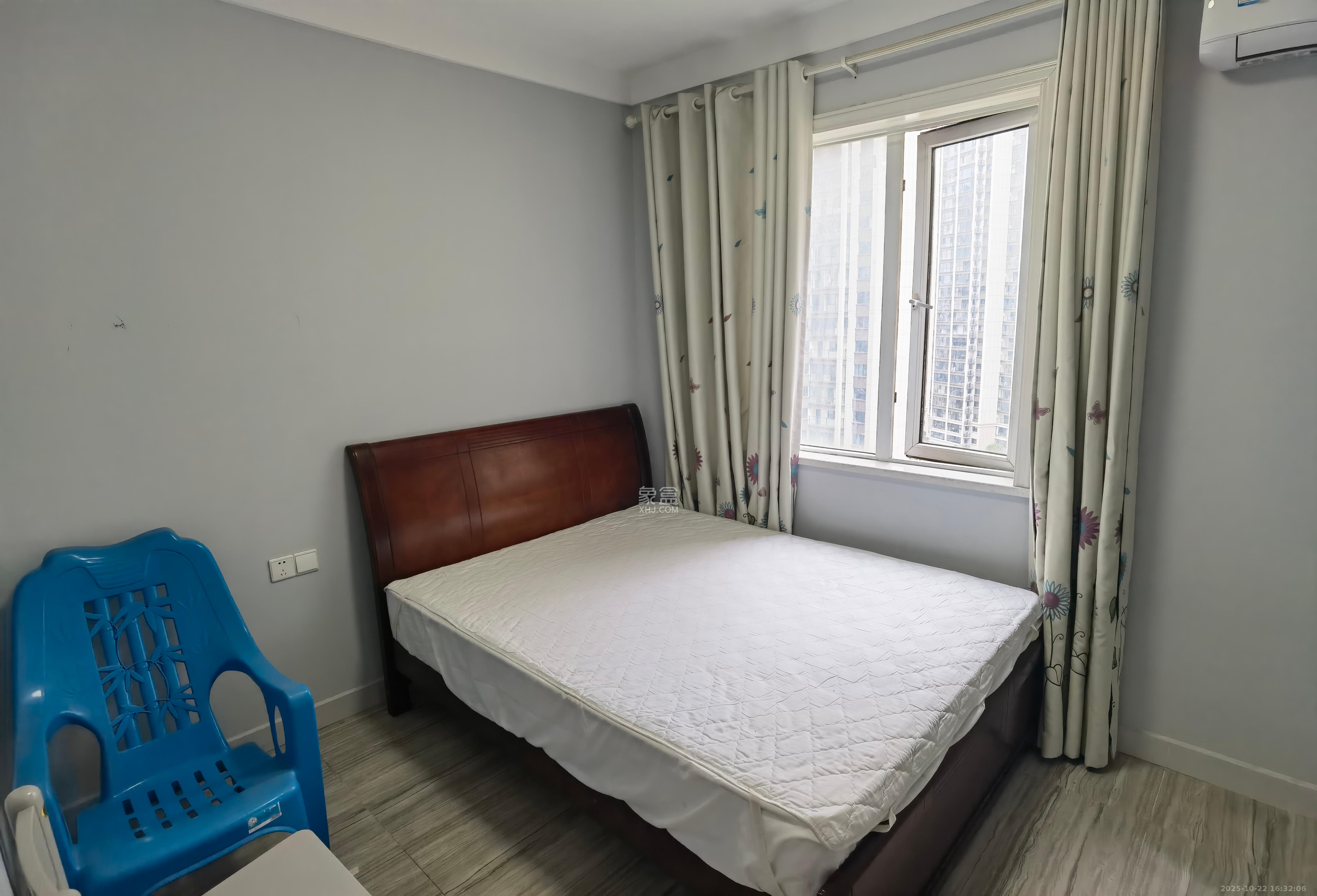 嘉宇银杉(嘉宇西苑)  3室2厅2卫    2200.0元/月 嘉宇银杉(嘉宇西苑)  3室2厅2卫    2200.0元/月室内图