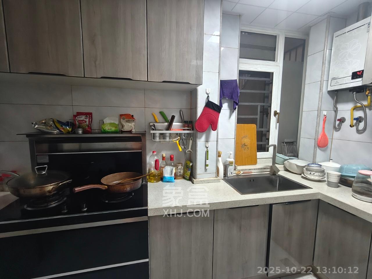 绿地香树花城  3室2厅1卫    1500.0元/月室内图