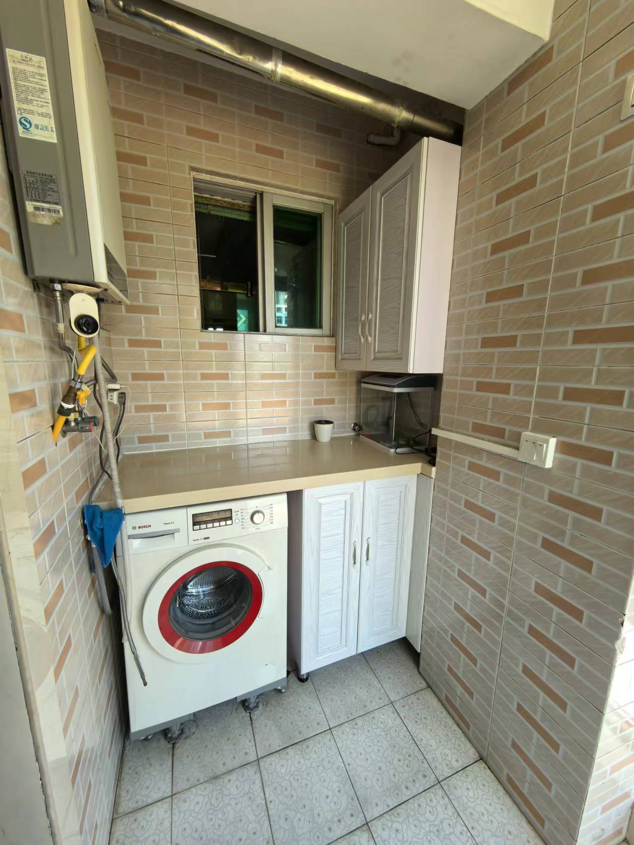 玉兰园  3室2厅2卫    3000.0元/月室内图