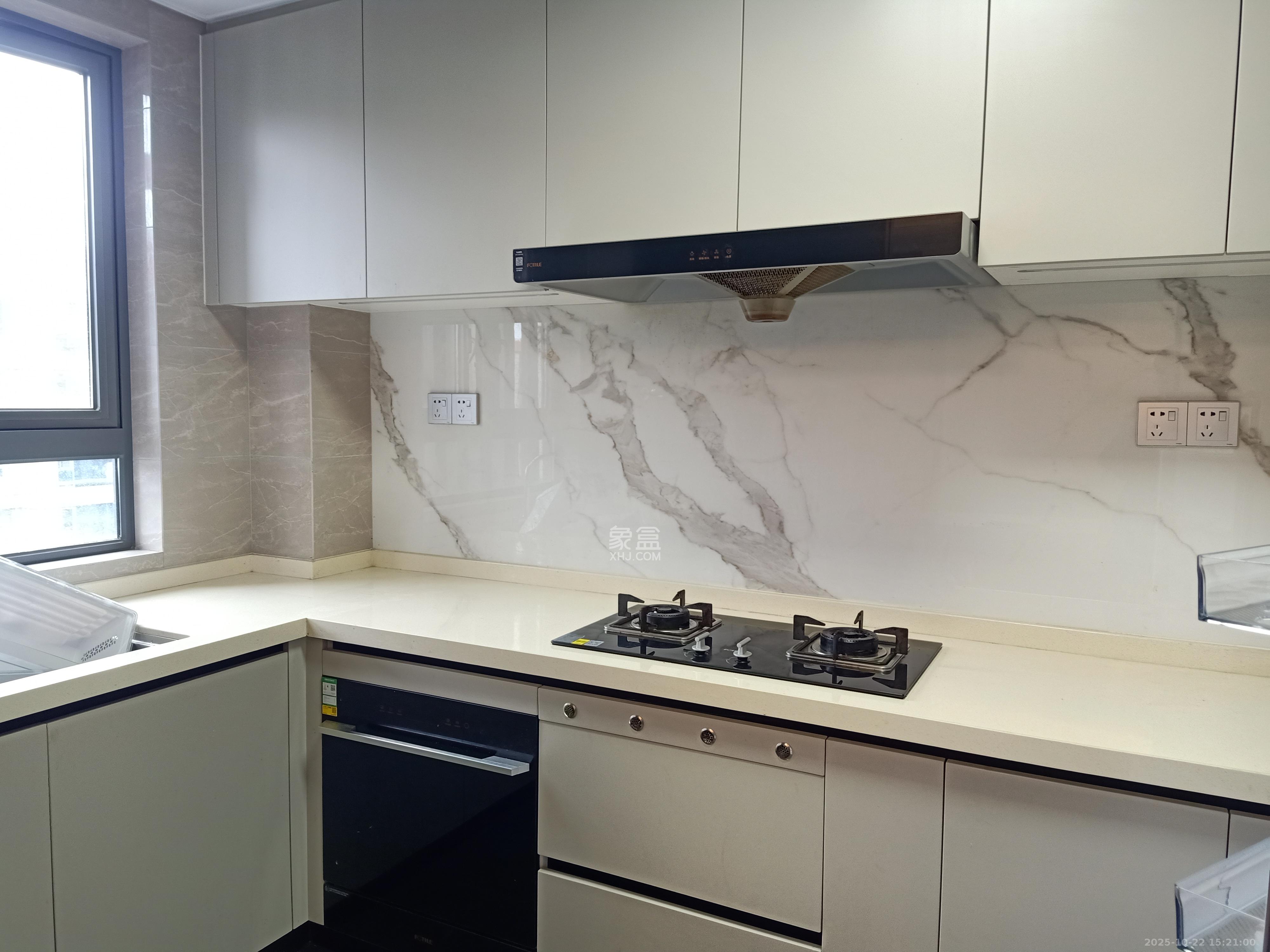 中海寰宇天下 4室2厅2卫 3600.0元/月 中海寰宇天下 4室2厅2卫 3600.0元/月室内图