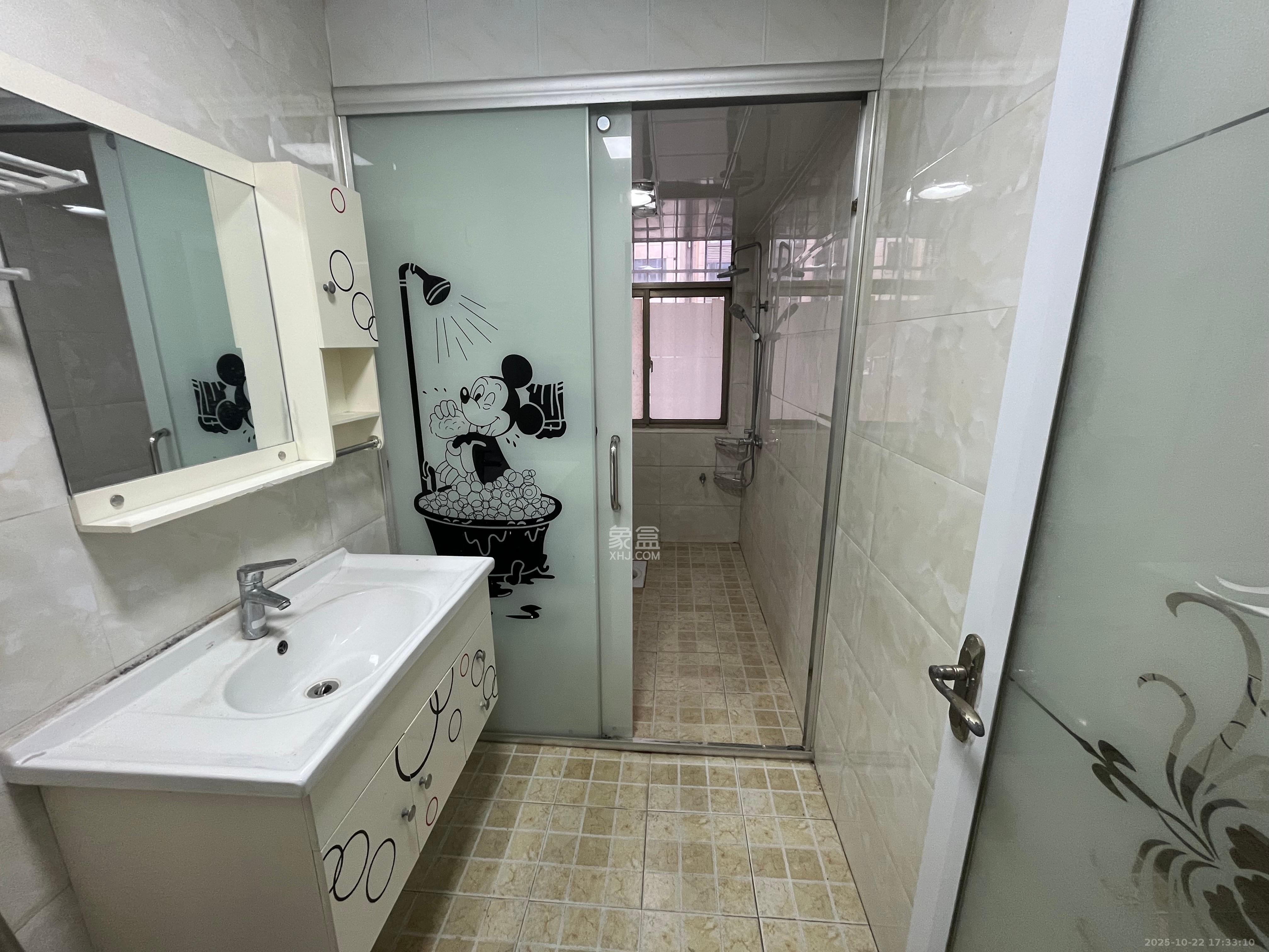 金峰小区北院(七里营社区)  3室2厅2卫    1900.0元/月 金峰小区北院(七里营社区)  3室2厅2卫    1900.0元/月室内图