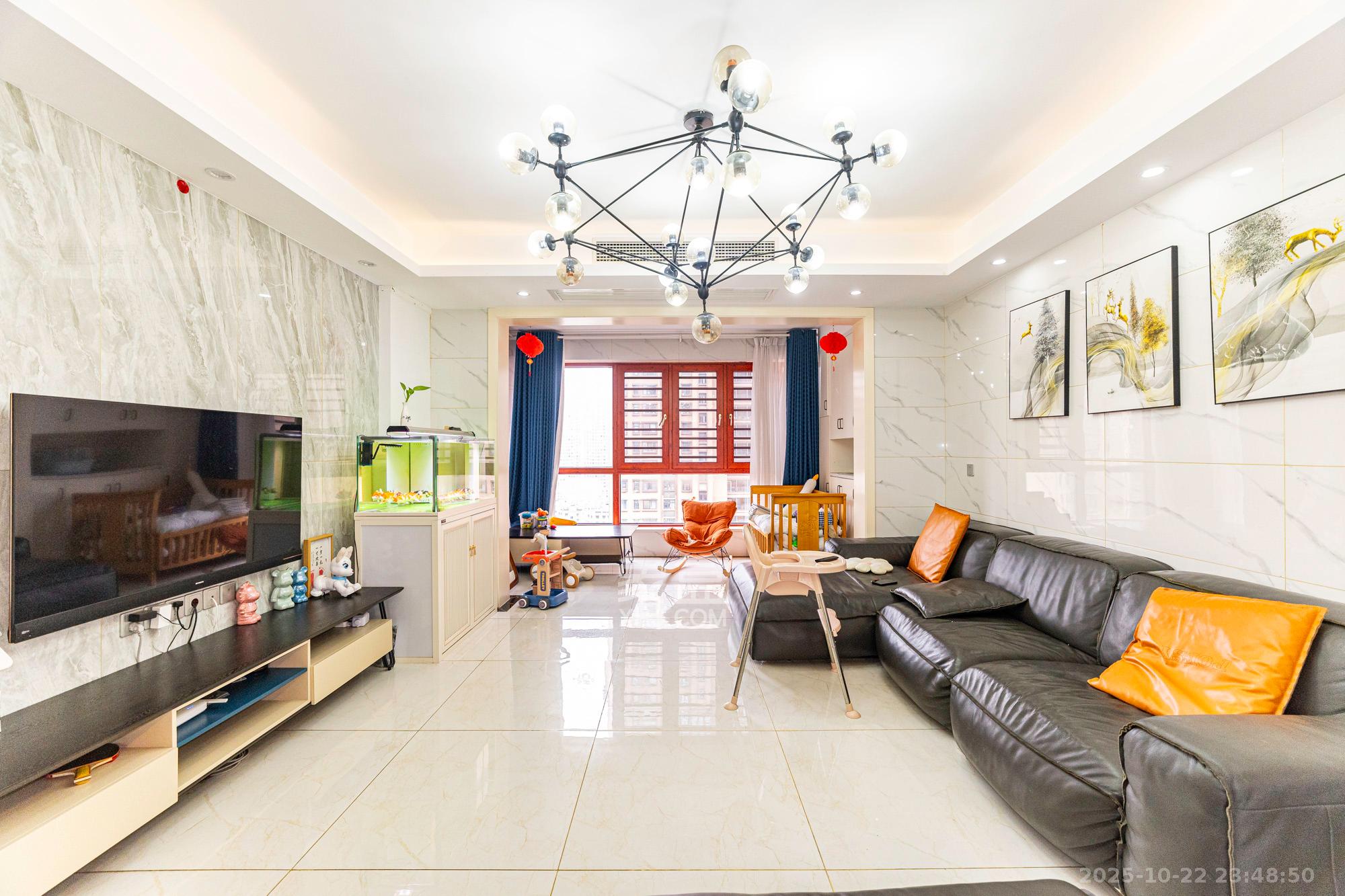 未来漫城  4室2厅2卫    136.0万