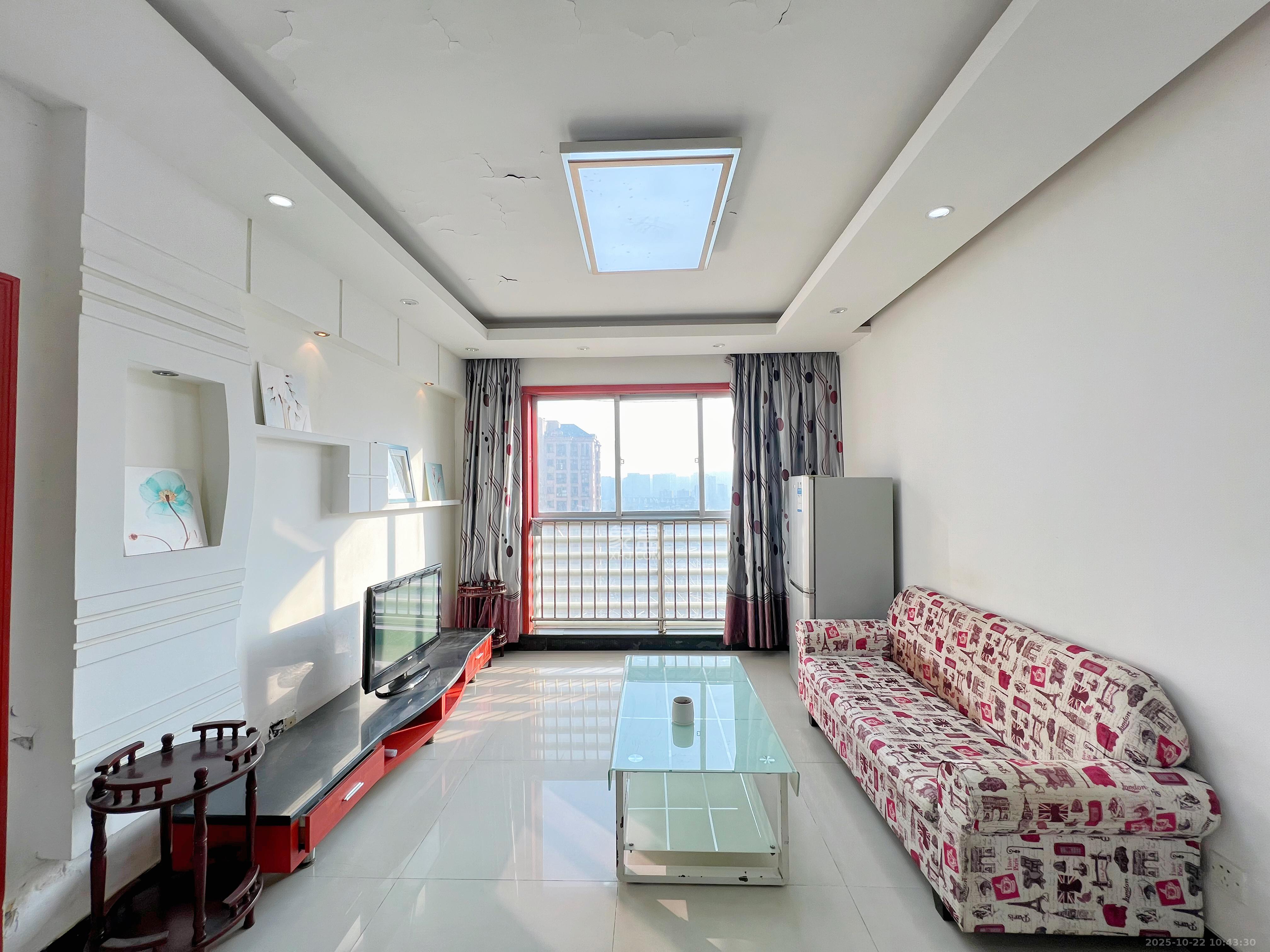 华菱新城地标  2室2厅1卫    2200.0元/月