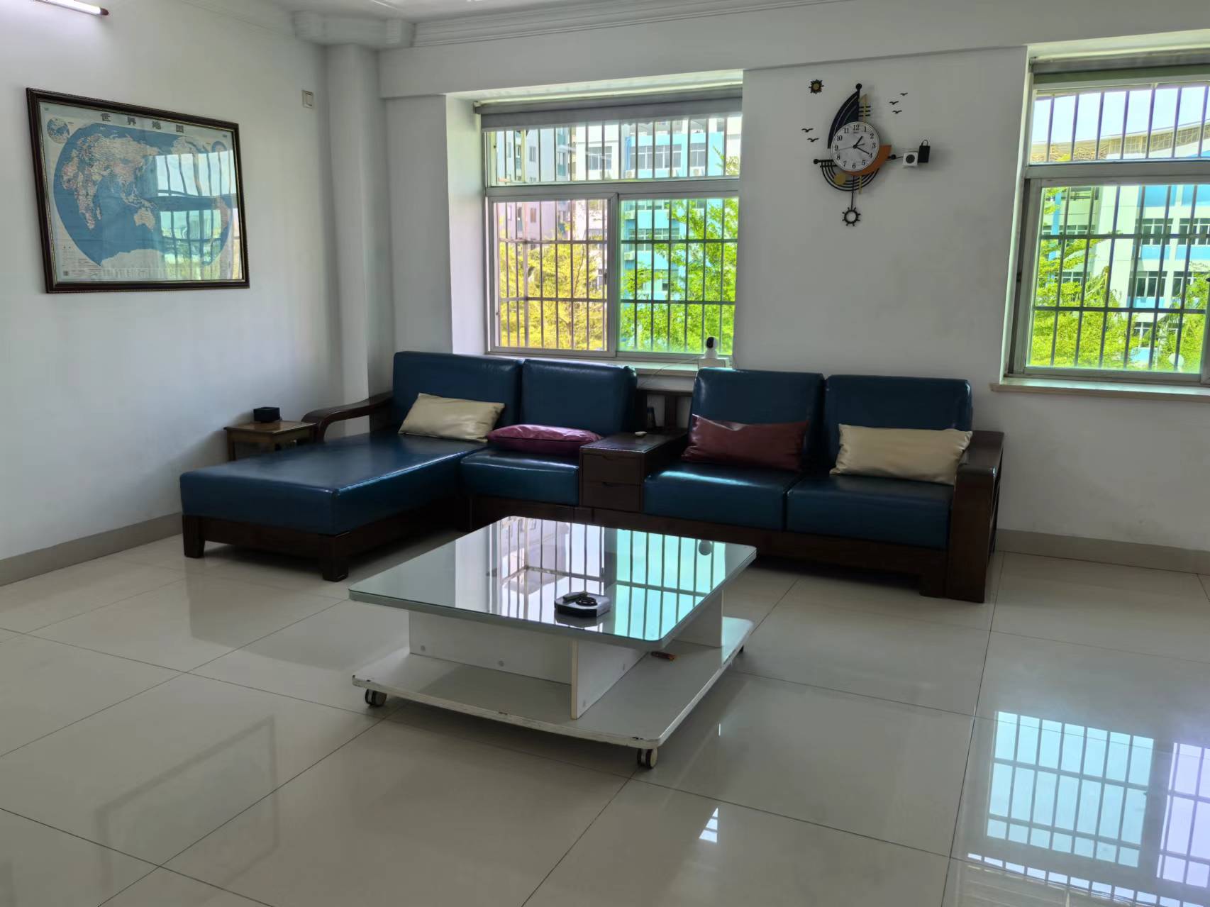 玉兰园  3室2厅2卫    3000.0元/月室内图