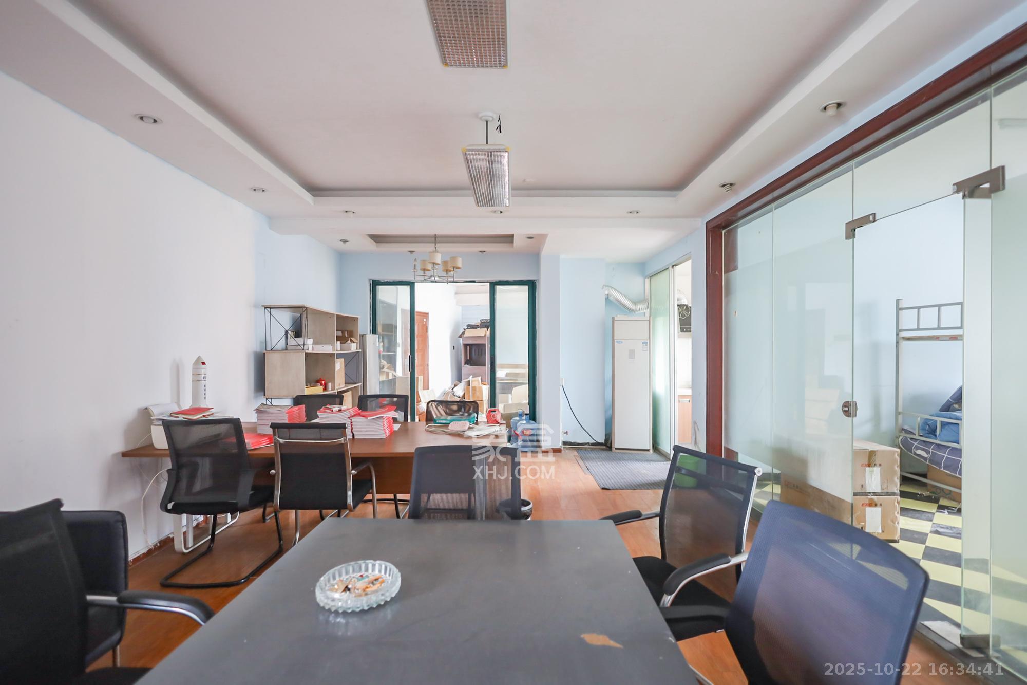 滨江金座  3室2厅2卫    148.0万 滨江金座  3室2厅2卫    148.0万其他