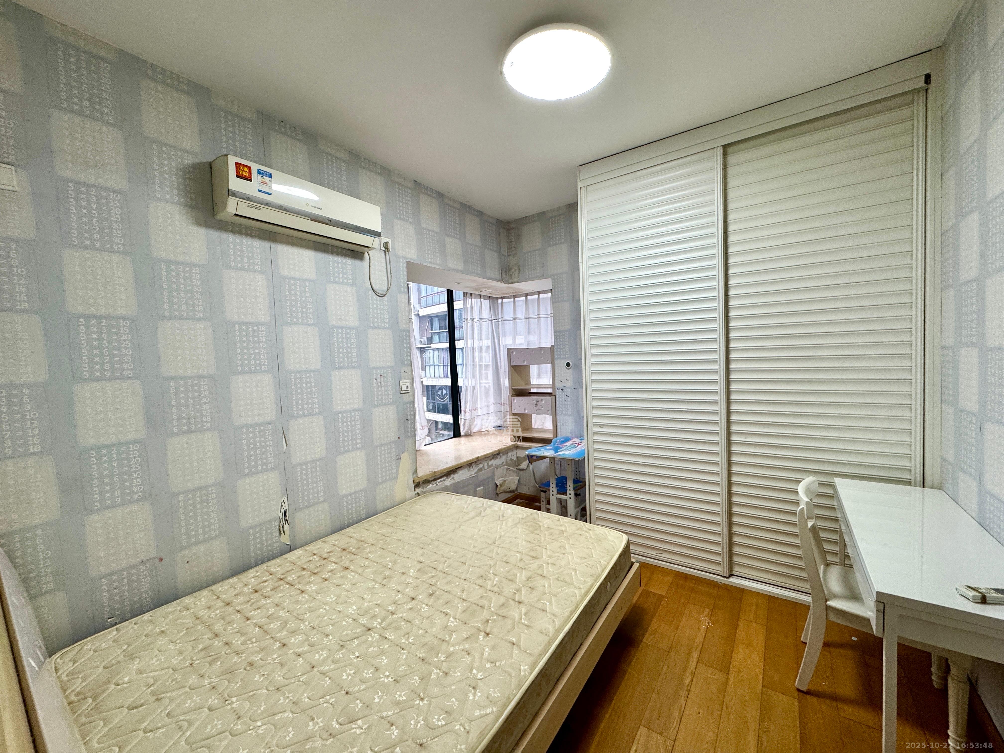 西山汇景一、二期  4室2厅2卫    4800.0元/月 西山汇景一、二期  4室2厅2卫    4800.0元/月室内图