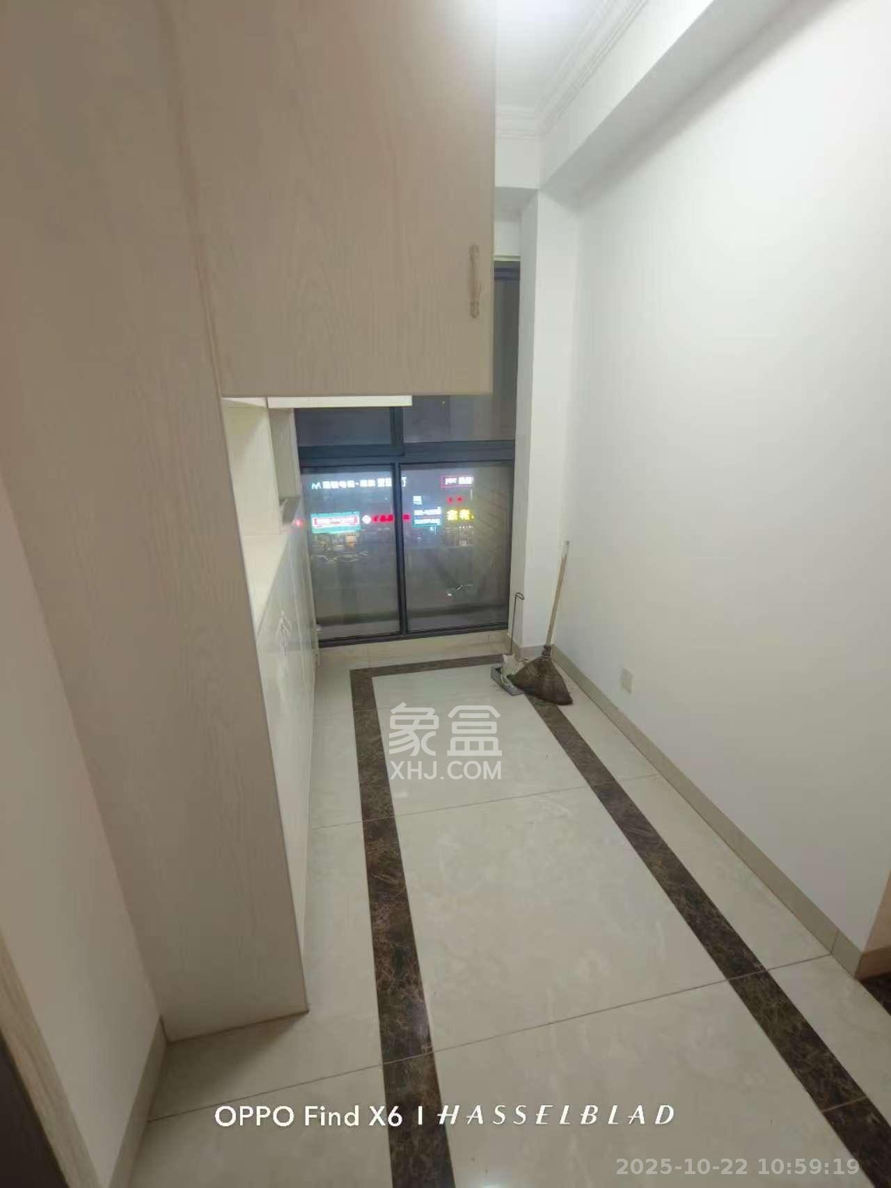 蓝山郡  1室2厅1卫    2800.0元/月 蓝山郡  1室2厅1卫    2800.0元/月室内图