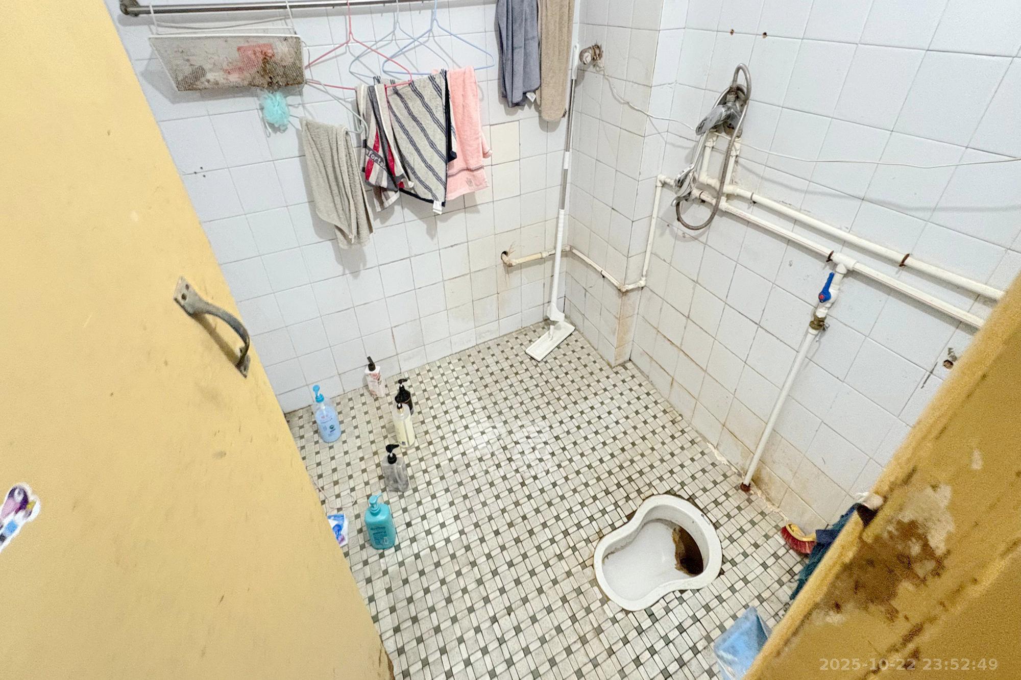 省建苑小区  3室1厅1卫    55.0万 省建苑小区  3室1厅1卫    55.0万卫生间