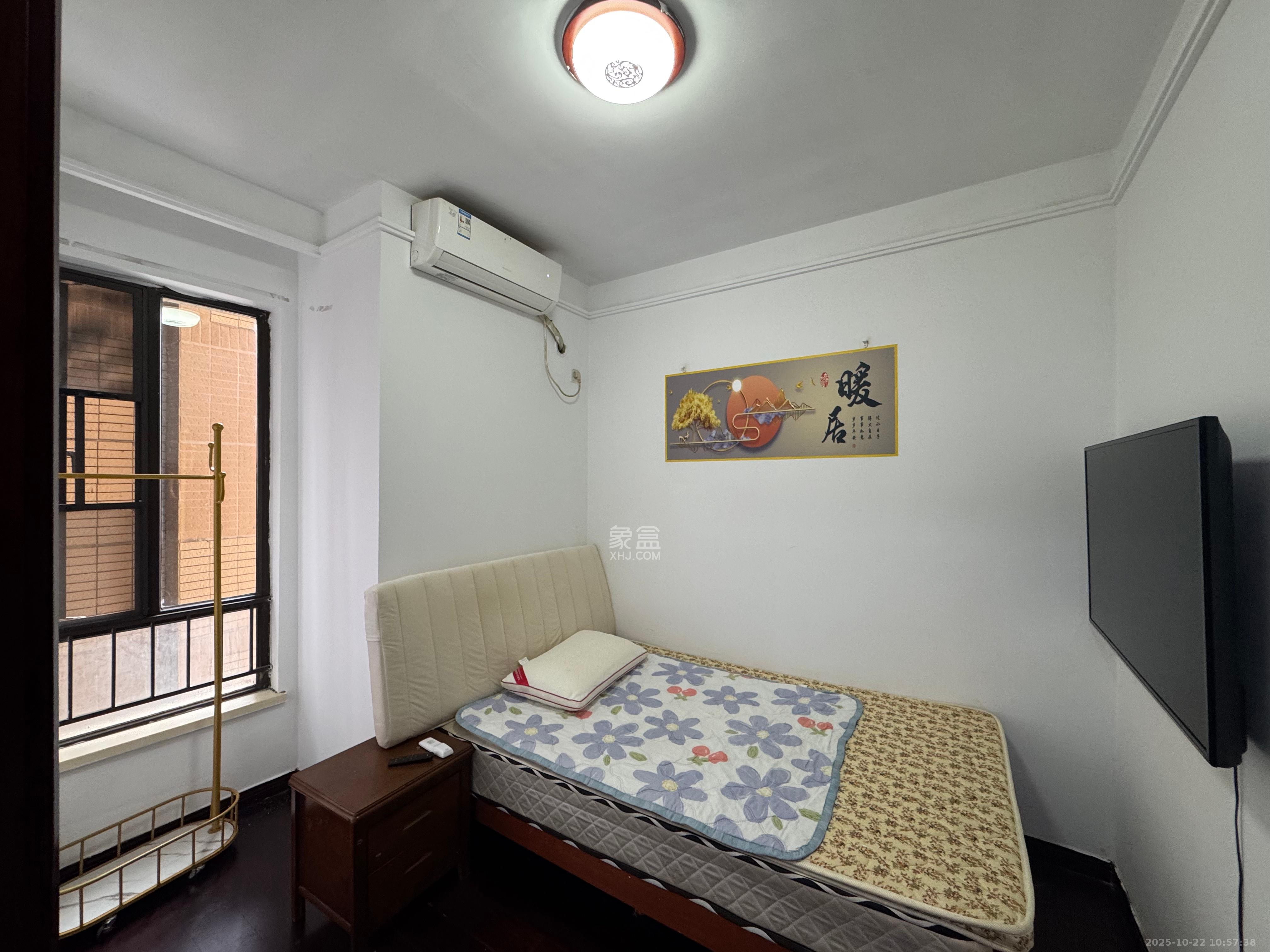 中海国际二期  3室2厅2卫    2200.0元/月 中海国际二期  3室2厅2卫    2200.0元/月室内图