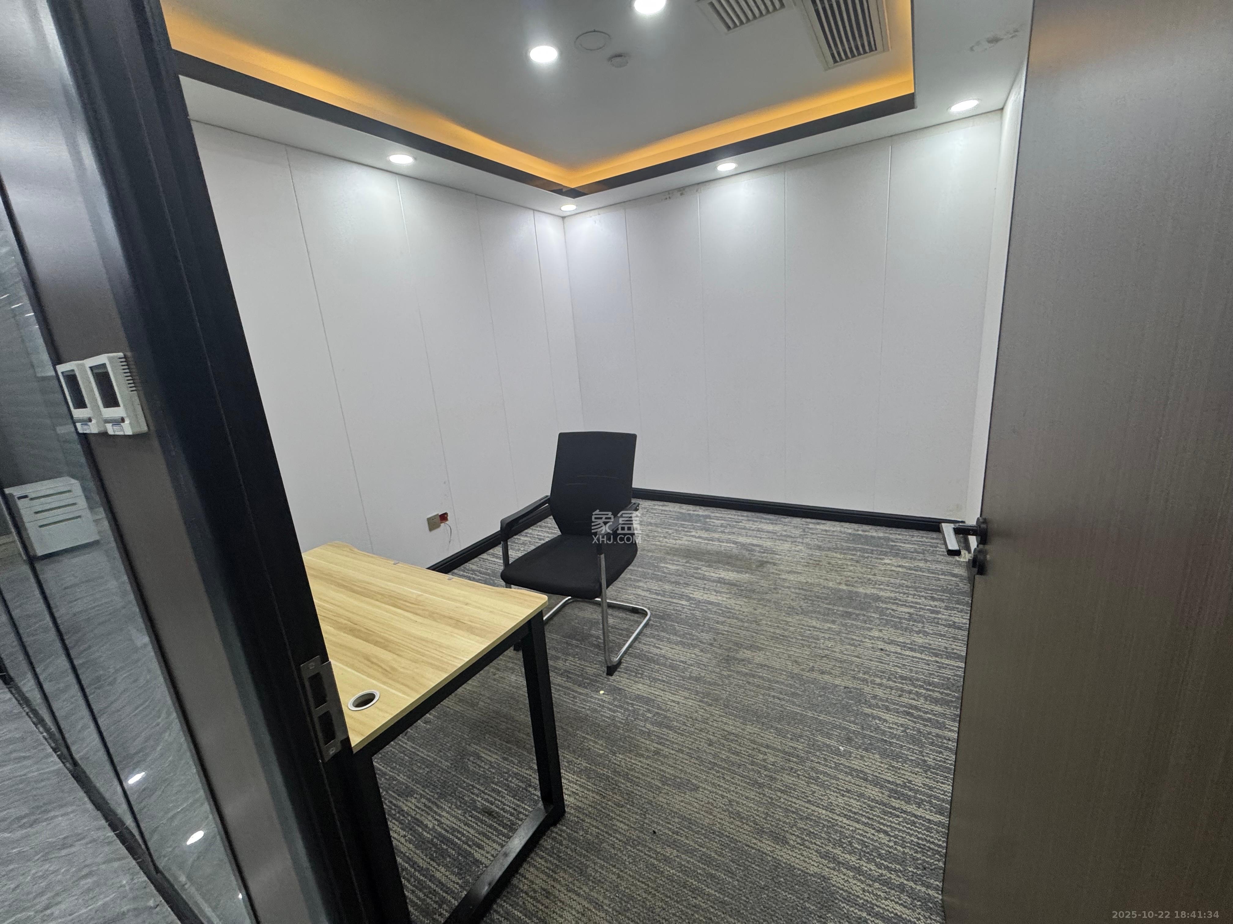 宇成朝阳广场  1室0厅0卫    6750.0元/月室内图