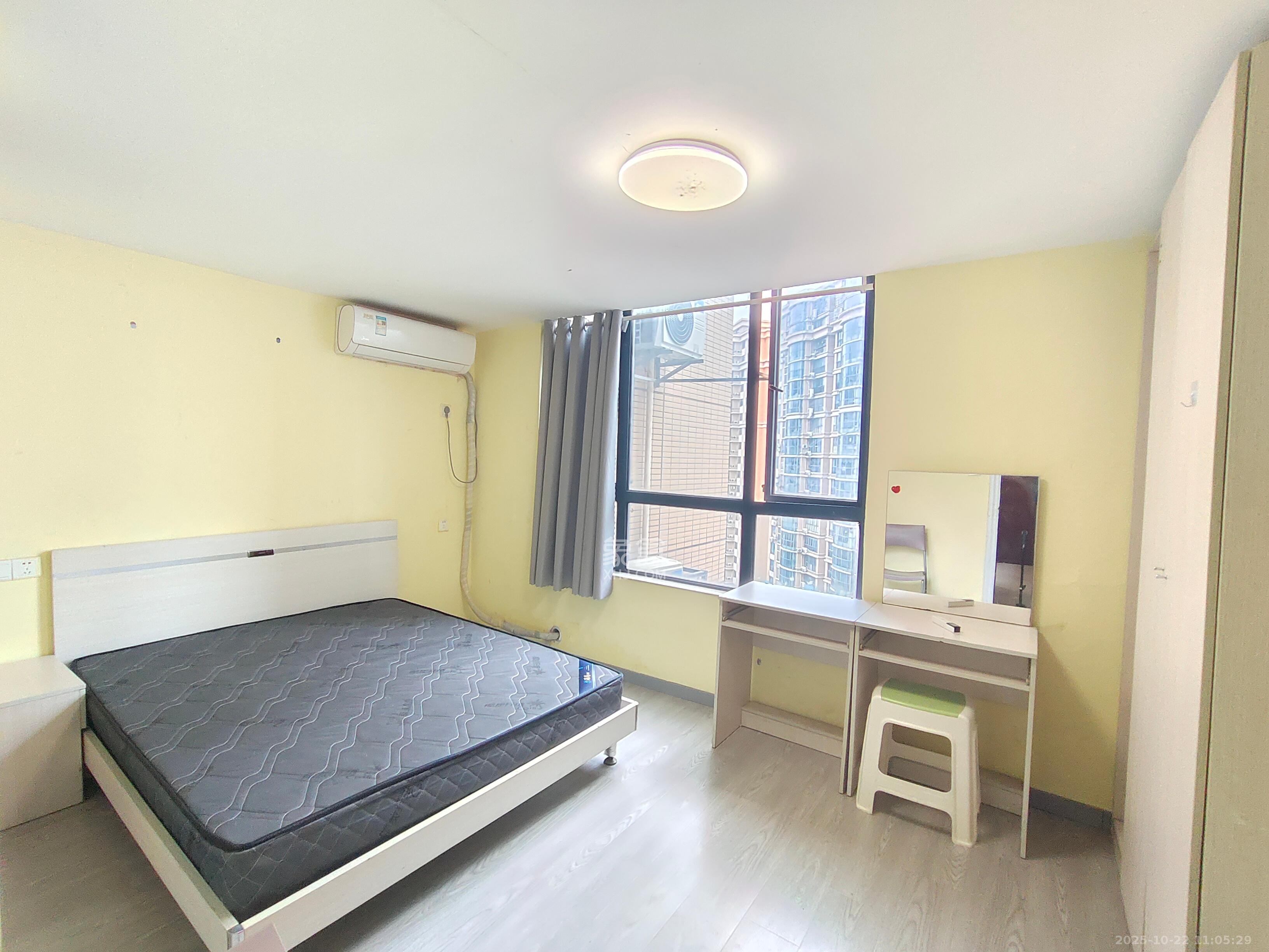 融圣国际  2室1厅1卫    1300.0元/月