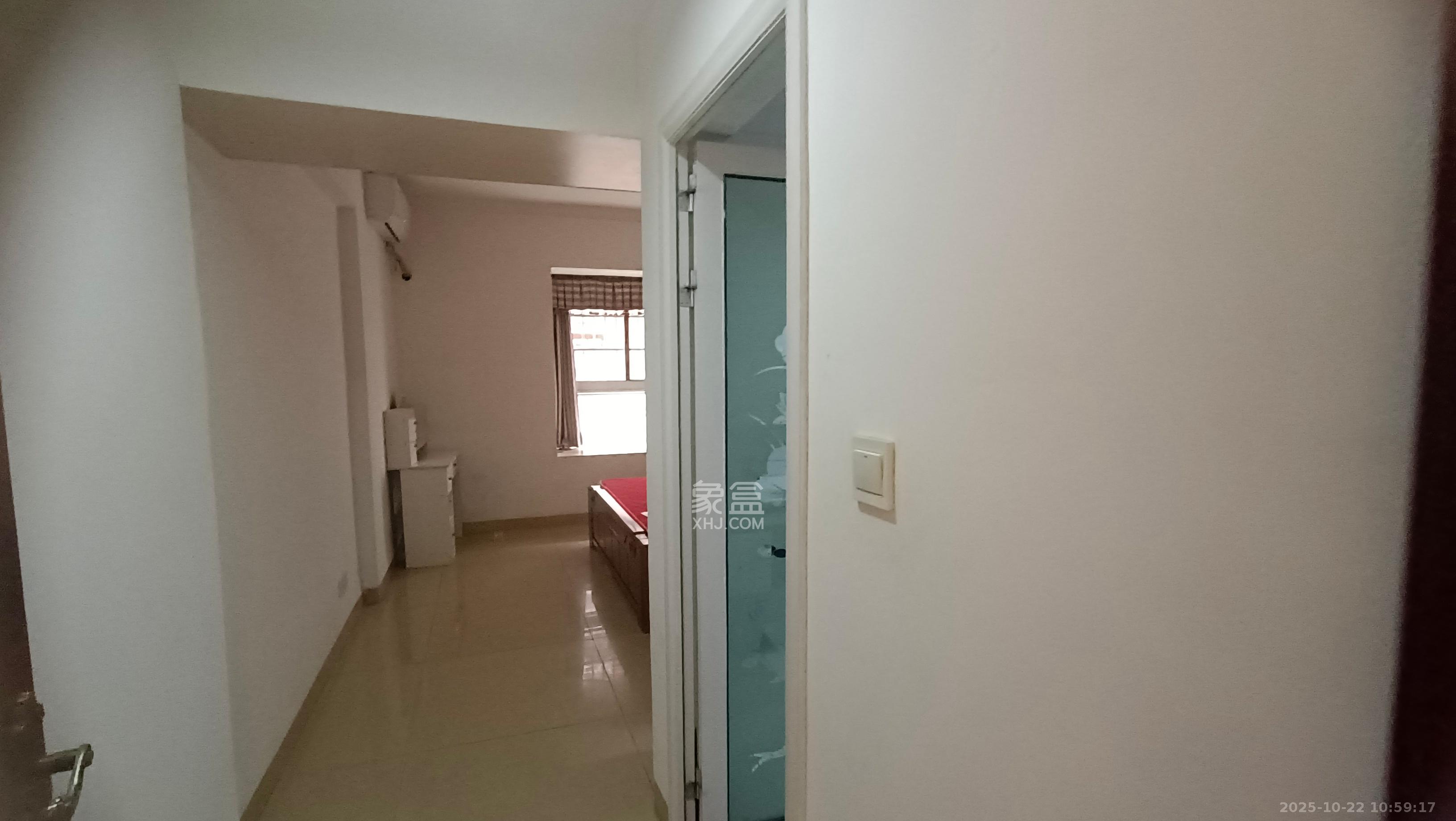 星城新宇月雅苑（月塘小区）  3室2厅2卫    2300.0元/月室内图