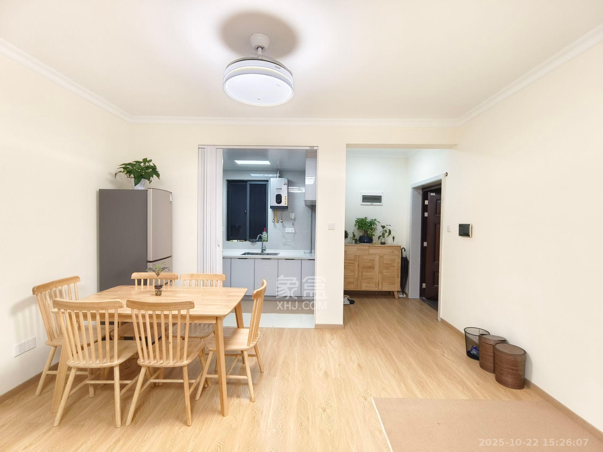 勤诚达新界  4室2厅2卫    2700.0元/月室内图