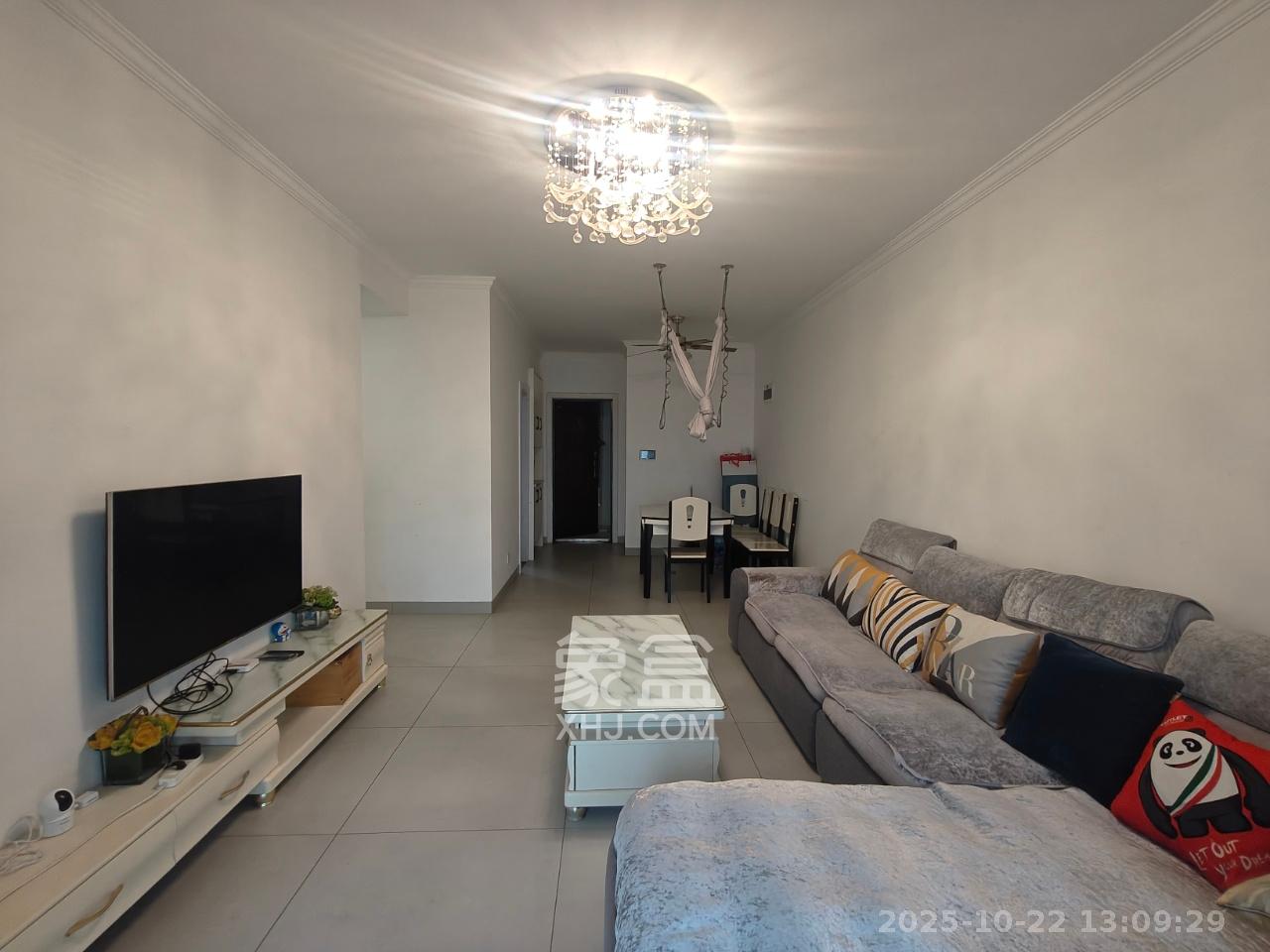 绿地香树花城  3室2厅1卫    1500.0元/月室内图