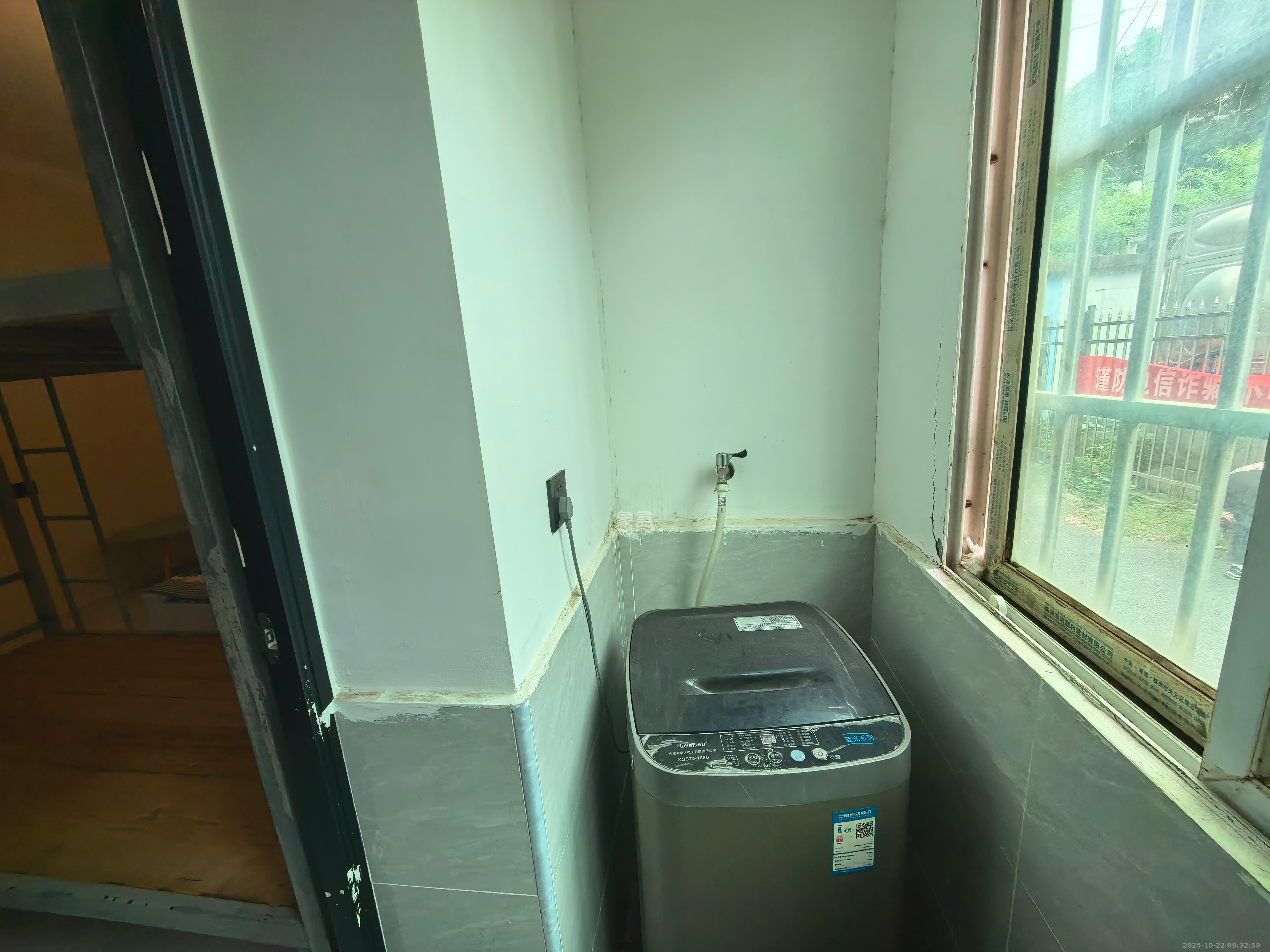 第五工程公司宿舍  3室2厅1卫    1800.0元/月室内图