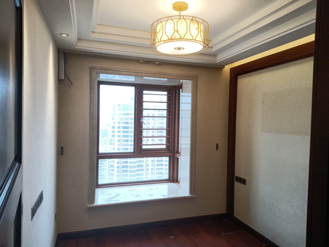 海阔天空-国瑞城三期（铂仕苑）  3室2厅2卫    360.0万室内图