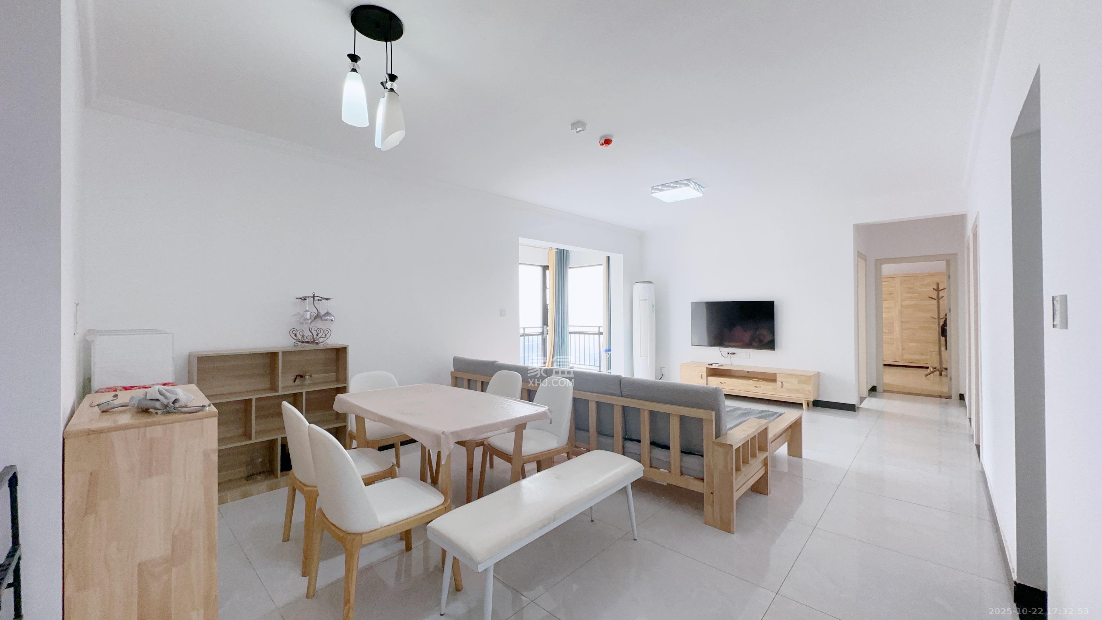 保利西海岸B区  4室2厅2卫    4100.0元/月 保利西海岸B区  4室2厅2卫    4100.0元/月室内图