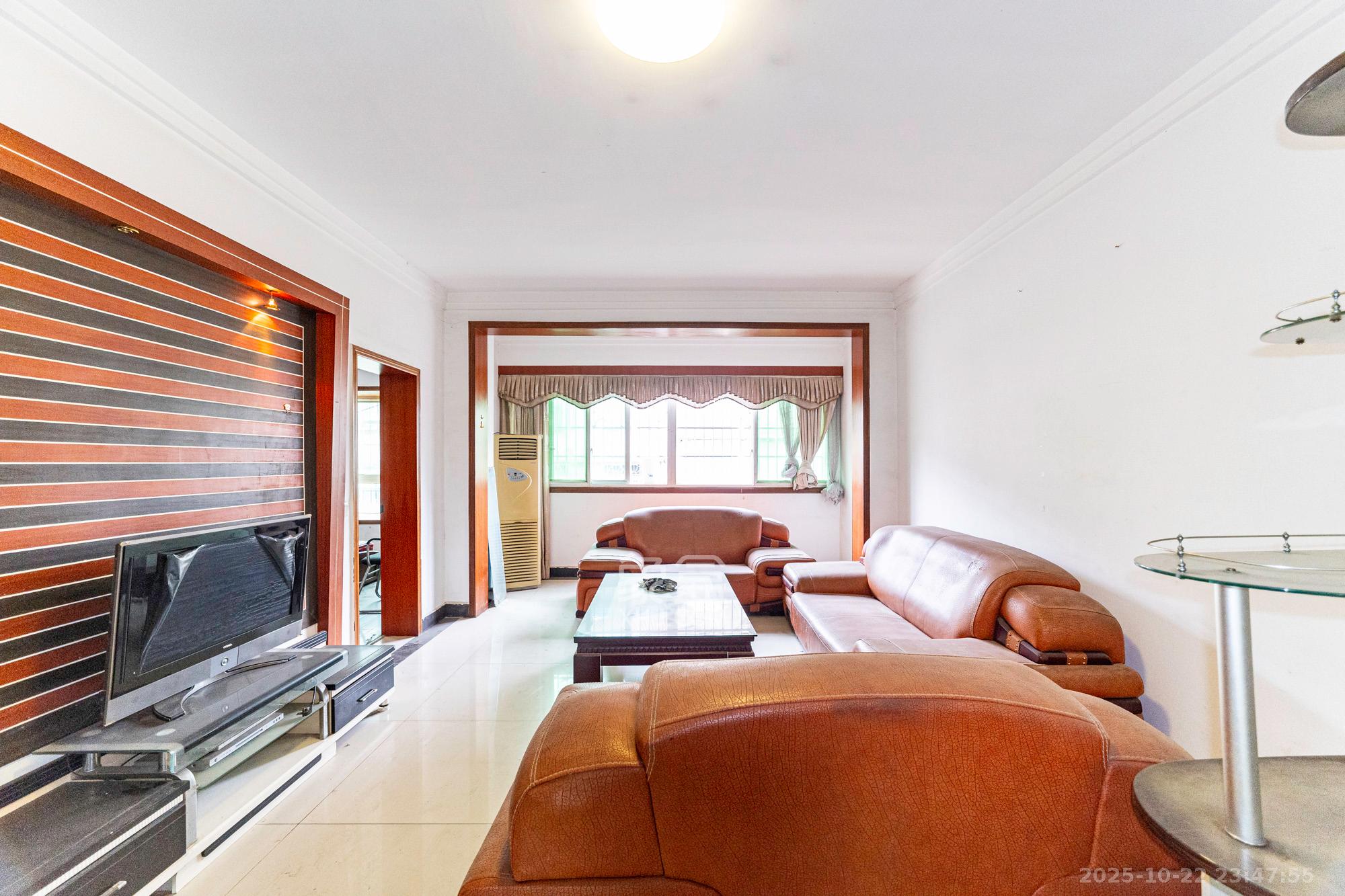 圆梦灰埠大市场  3室2厅1卫    22.8万 圆梦灰埠大市场  3室2厅1卫    22.8万