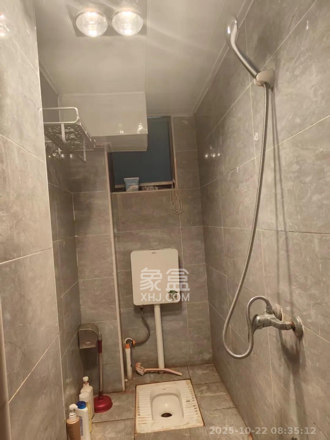 新兴小区（杨家山社区）  3室1厅1卫    1900.0元/月室内图