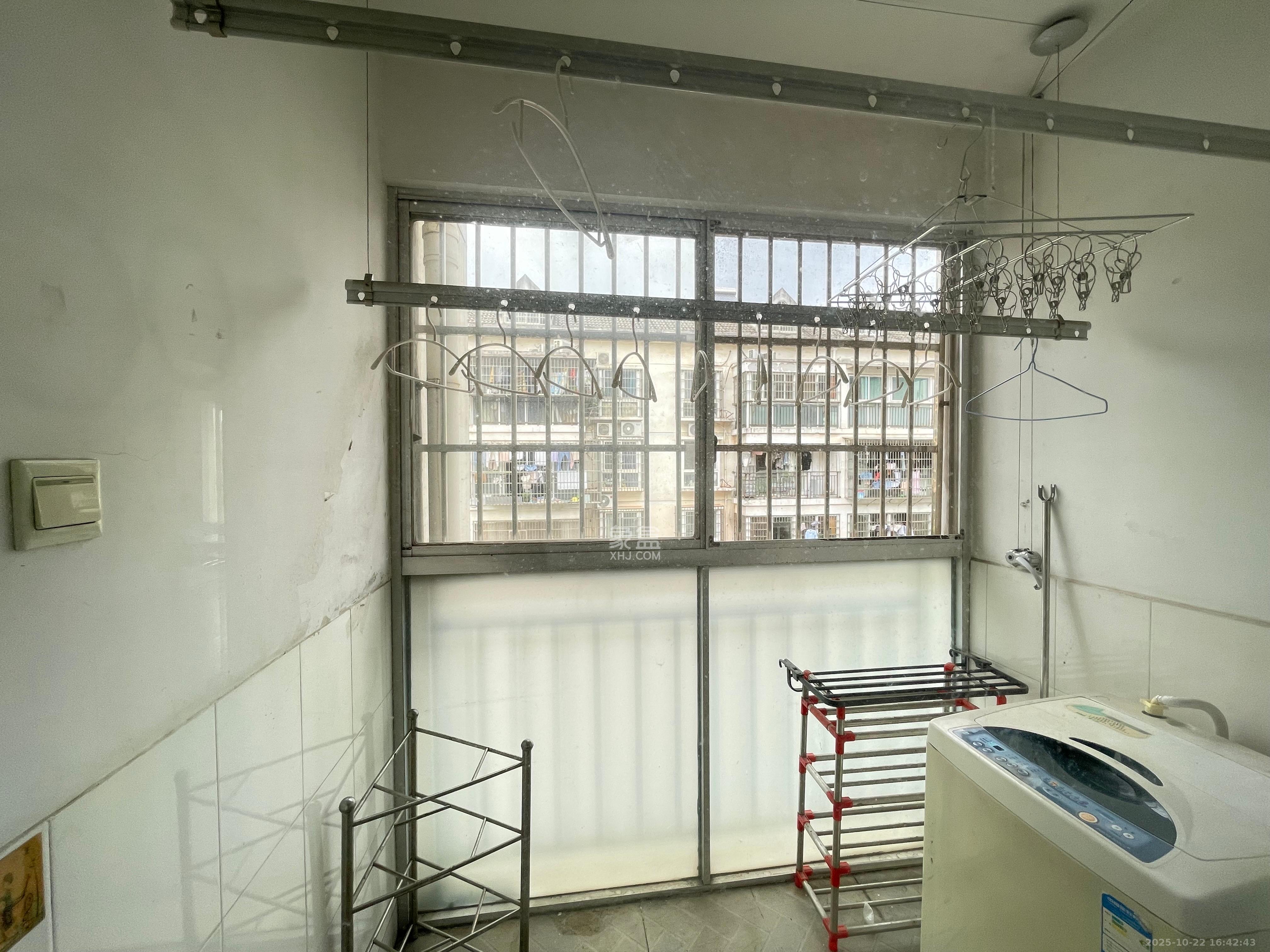 东方名都百草园  2室1厅1卫    1500.0元/月室内图