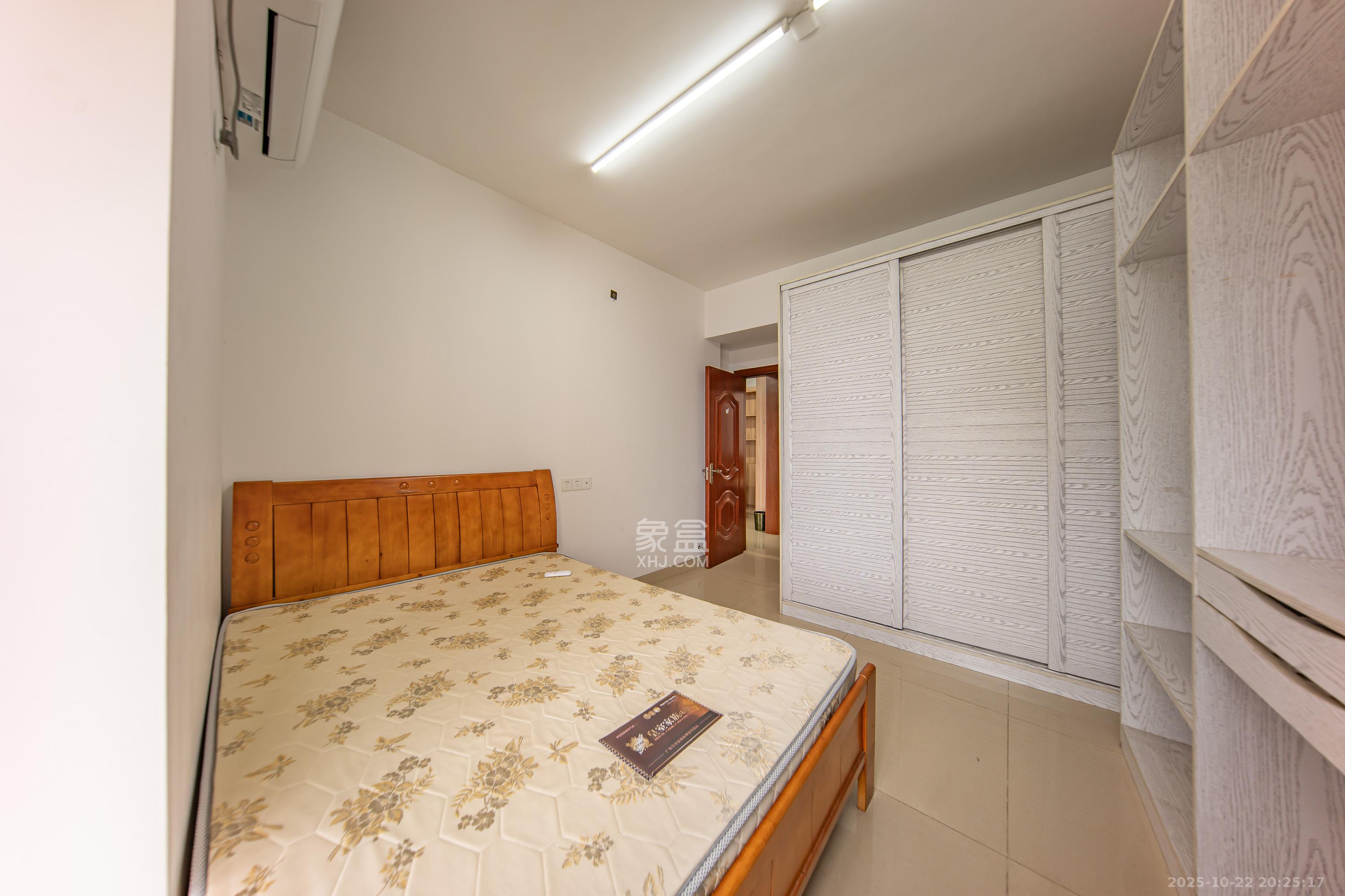 江山帝景雅典  2室2厅1卫    86.8万卧室