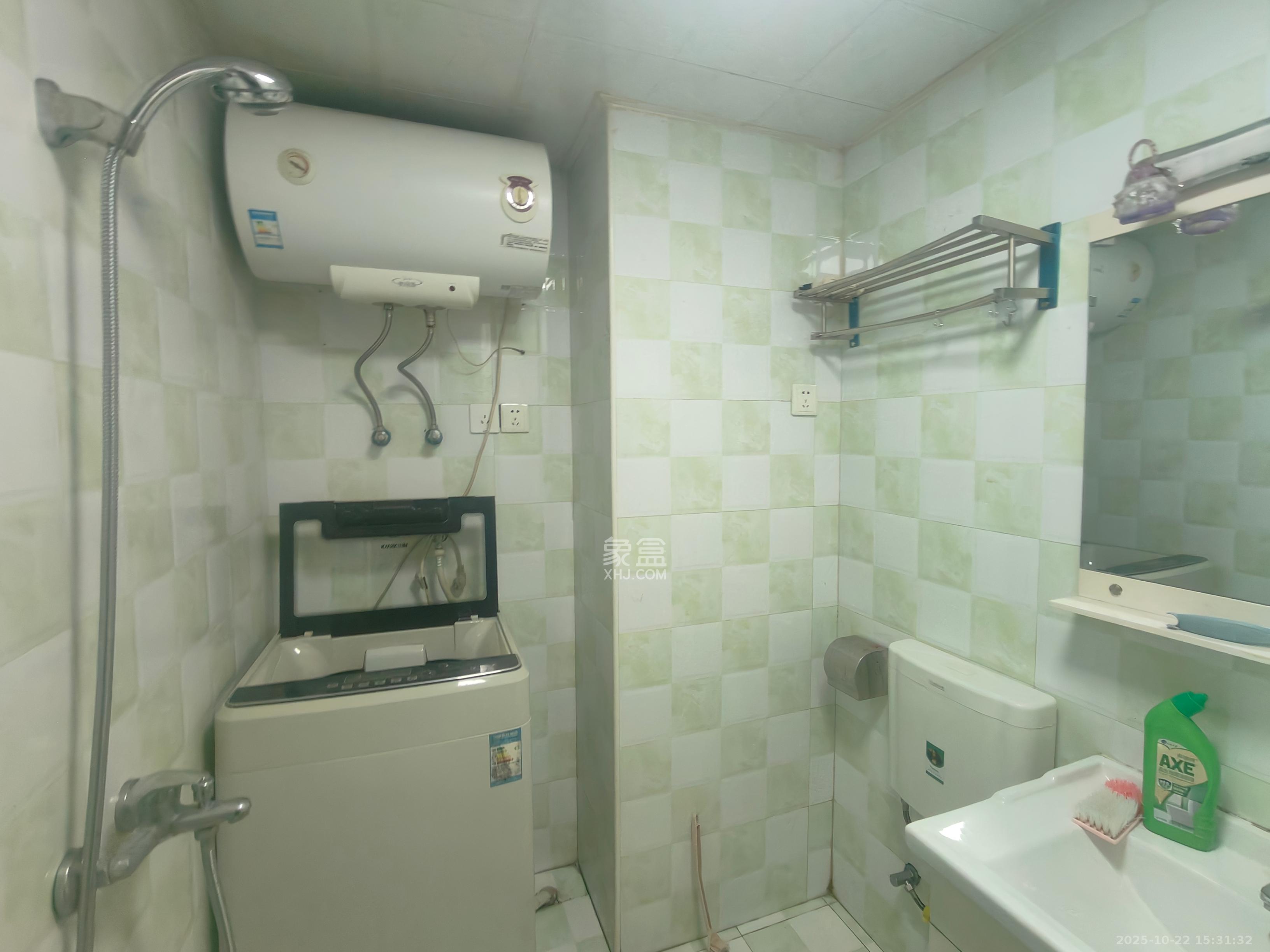 英郡年华  1室1厅1卫    1200.0元/月室内图