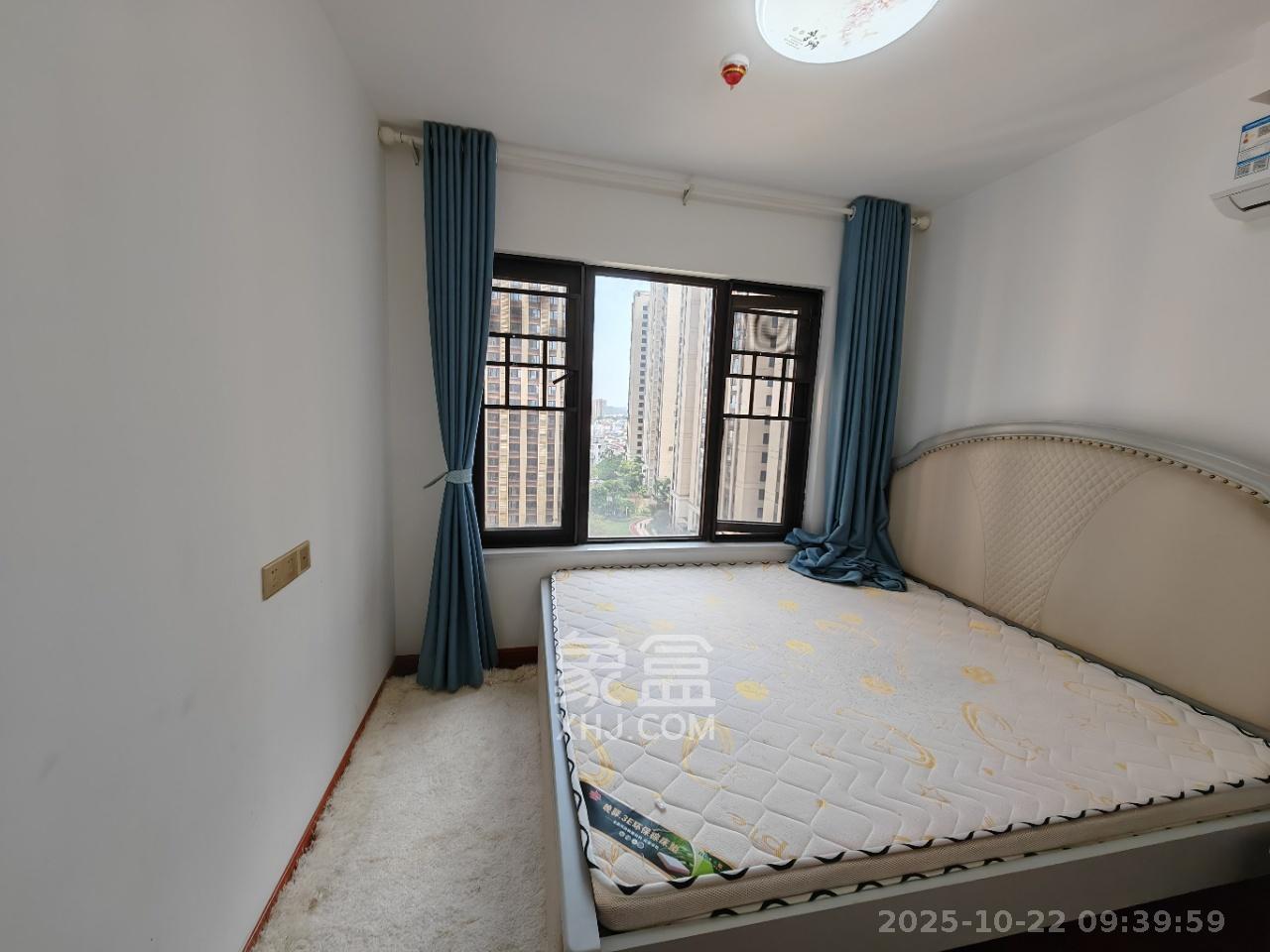 中海珑悦府  2室1厅1卫    1700.0元/月