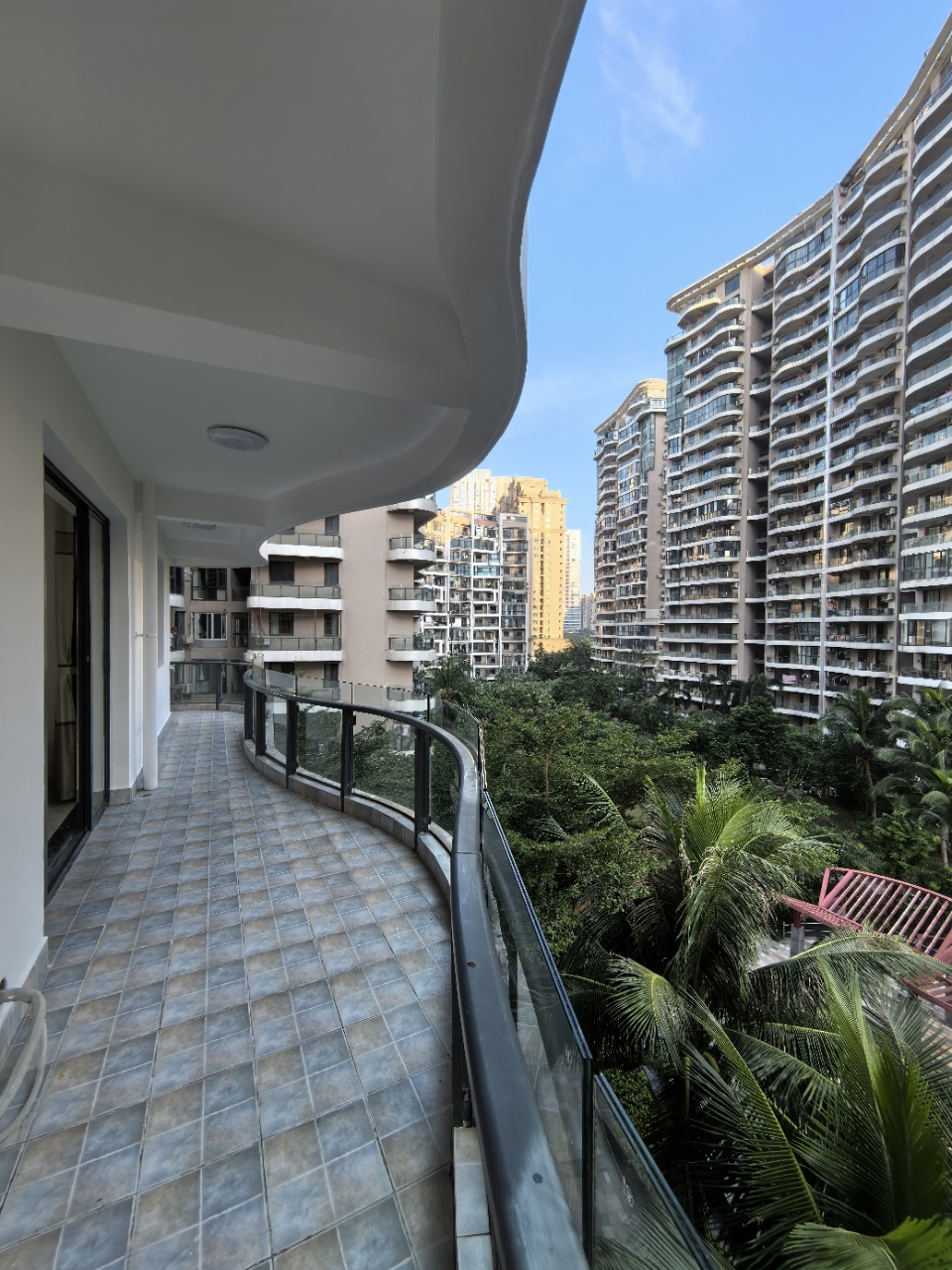 绿地海长流一期  2室2厅1卫    118.0万 绿地海长流一期  2室2厅1卫    118.0万室内图