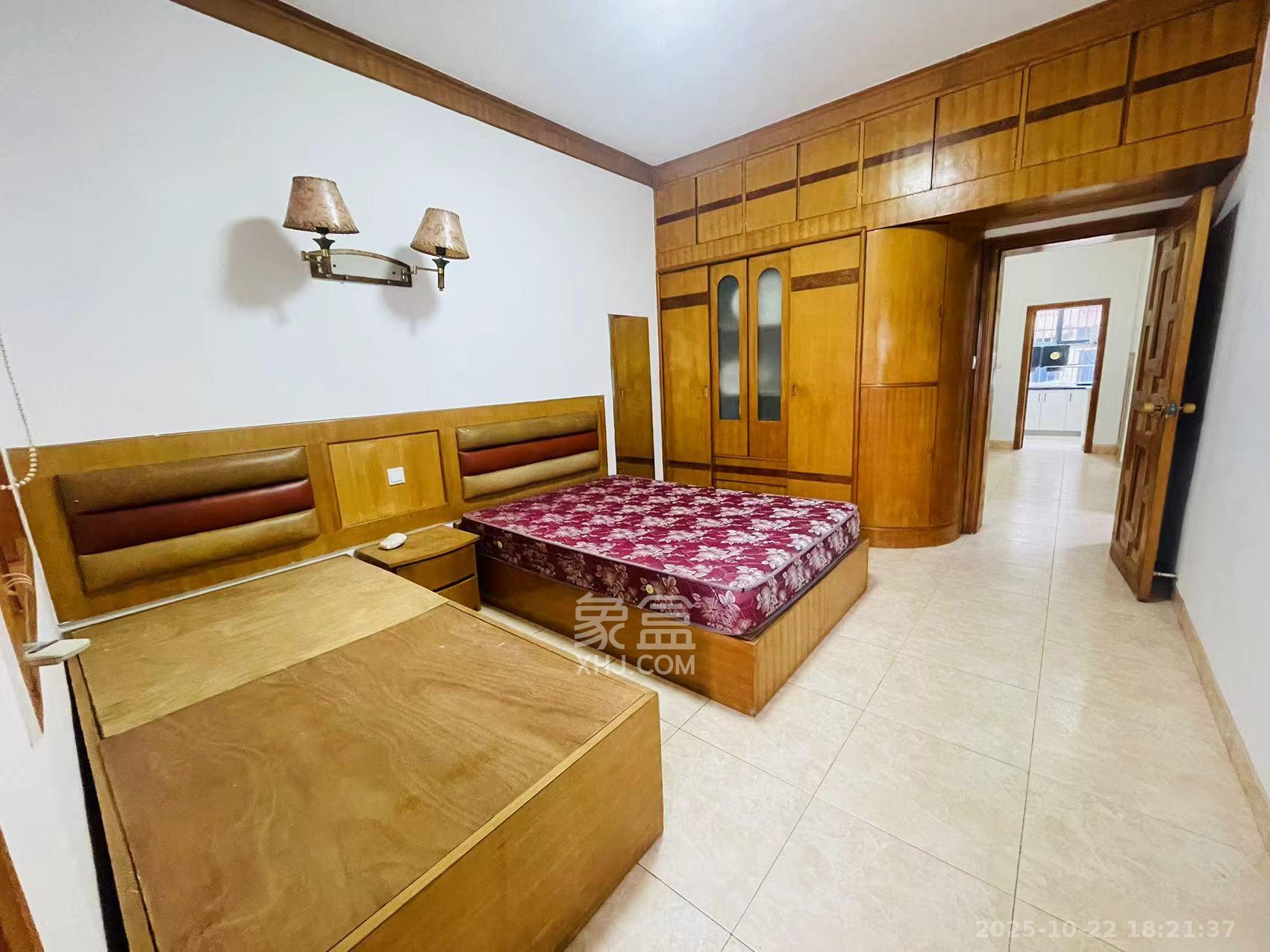 东瓜山一村  1室1厅1卫    1400.0元/月室内图