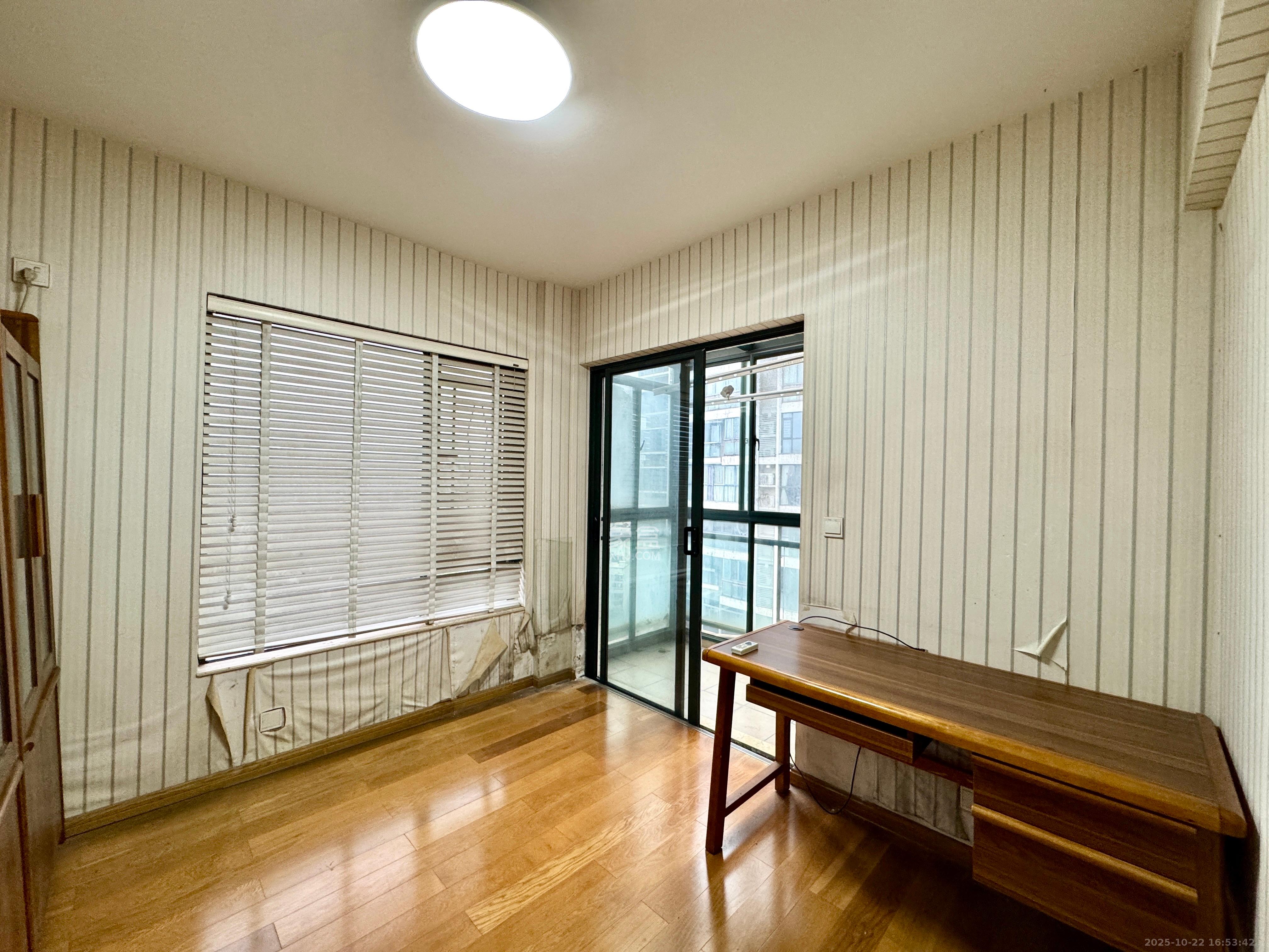 西山汇景一、二期  4室2厅2卫    4800.0元/月 西山汇景一、二期  4室2厅2卫    4800.0元/月室内图