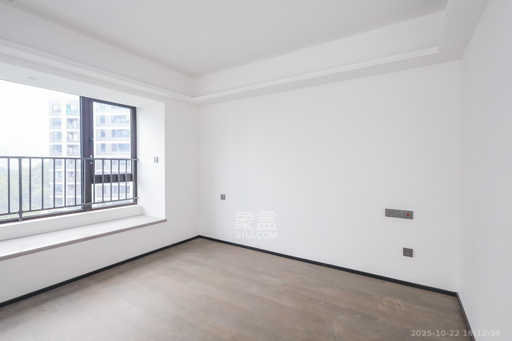 万科森林公园  4室2厅2卫    228.0万 万科森林公园  4室2厅2卫    228.0万卧室