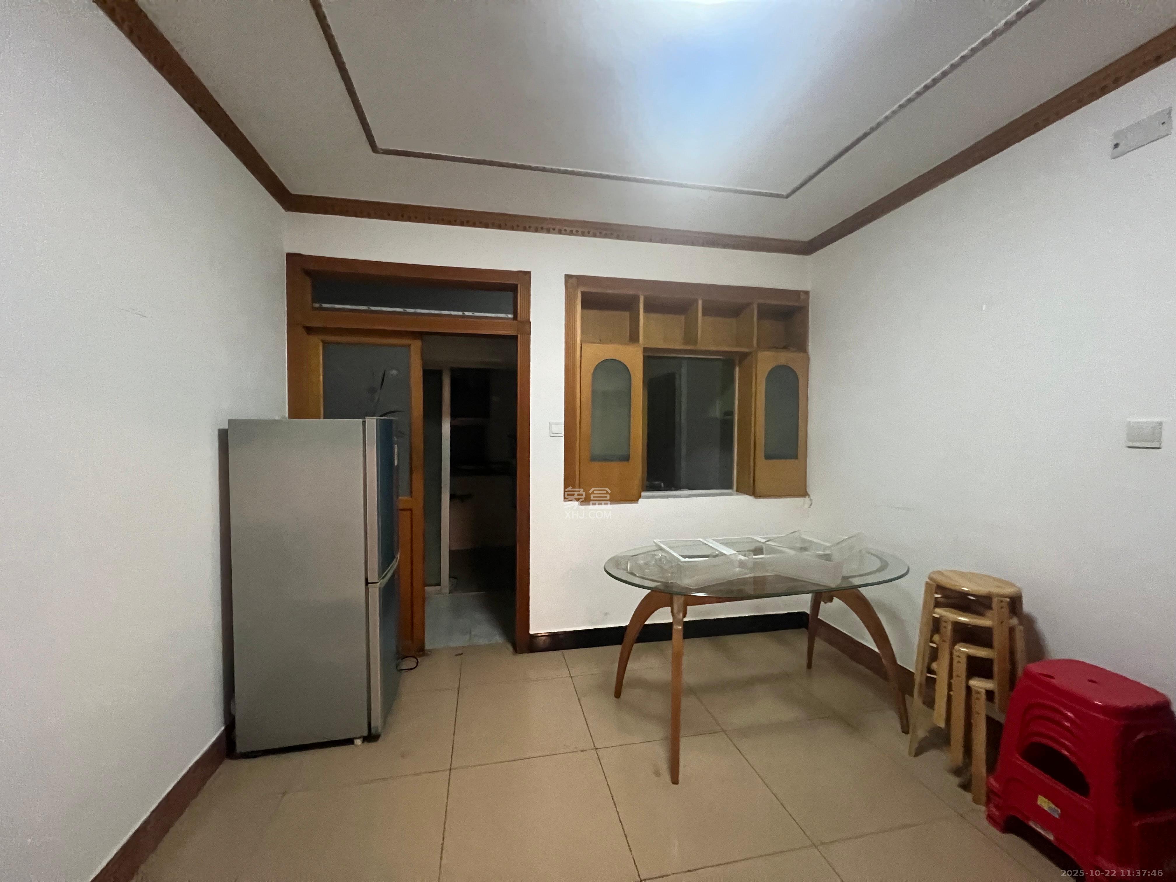 学宫街64号银行宿舍  2室1厅1卫    2800.0元/月室内图