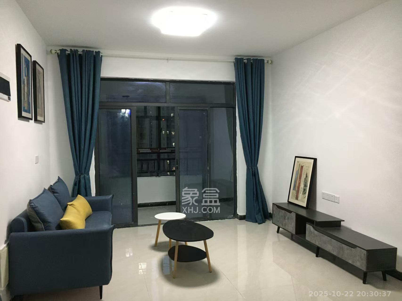 金鹰玖珑山  3室2厅1卫    2400.0元/月