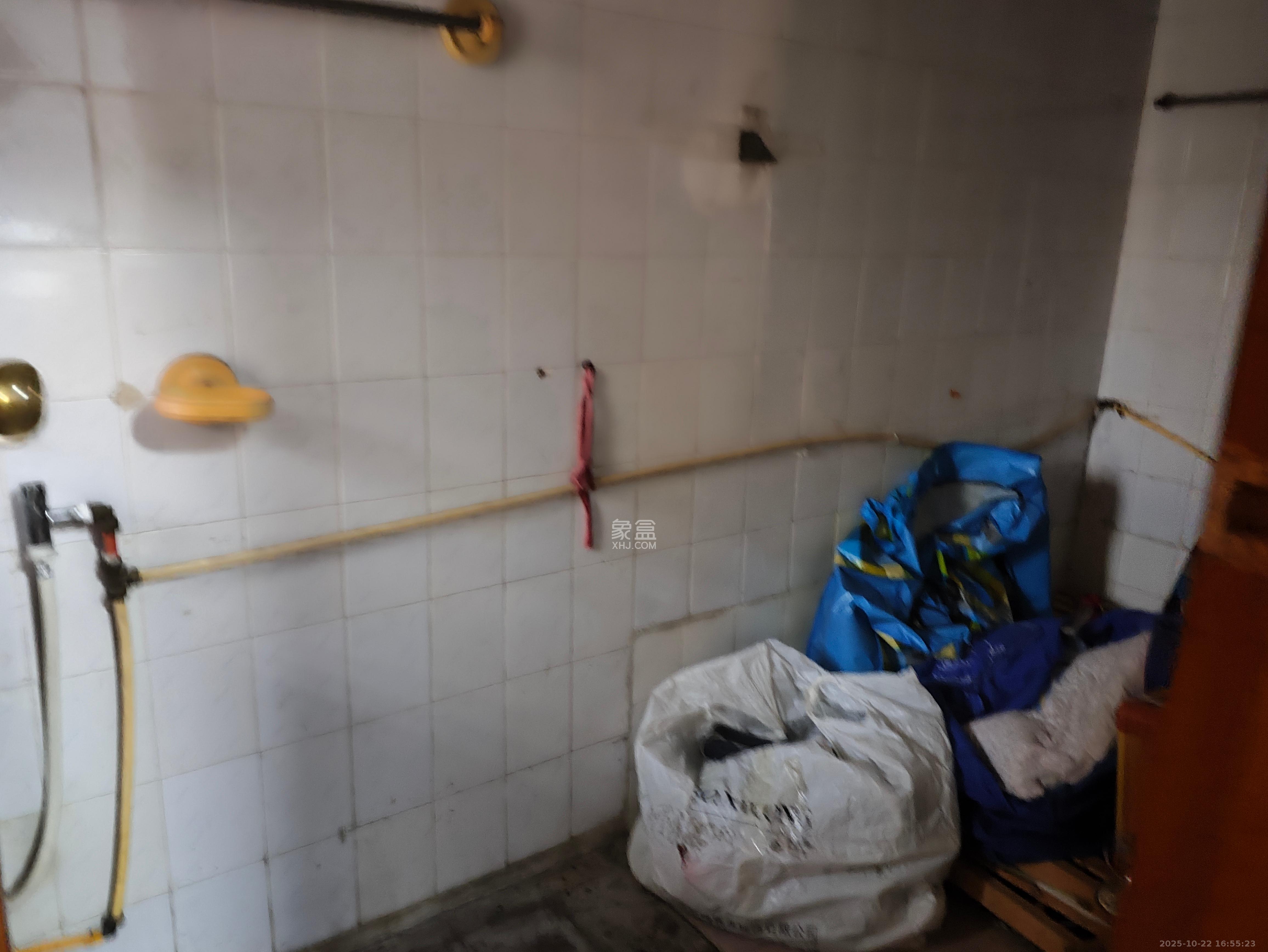 南湖公寓（万顺公寓）  3室2厅1卫    2080.0元/月室内图