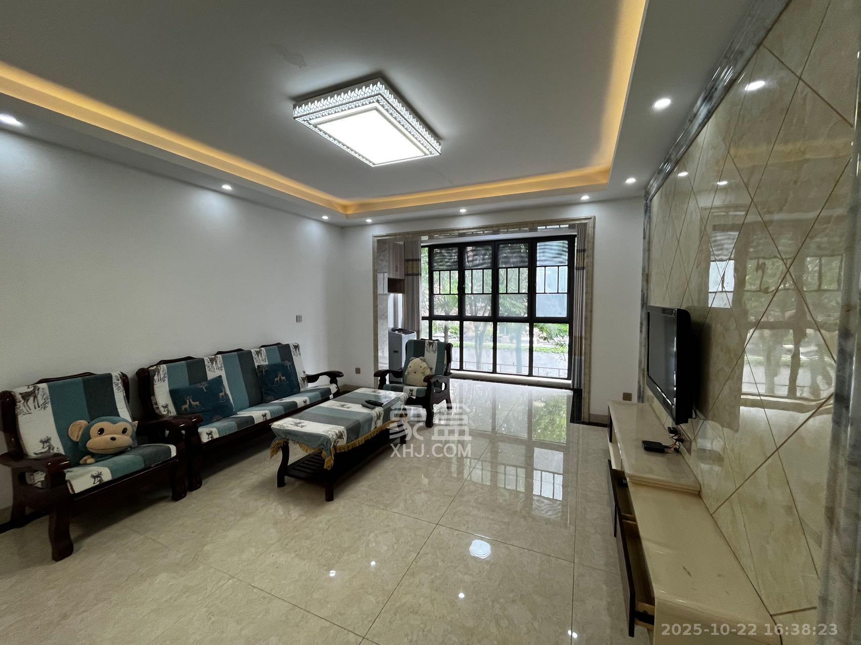 和润园一、二期 3室2厅1卫 2100.0元/月 和润园一、二期 3室2厅1卫 2100.0元/月室内图