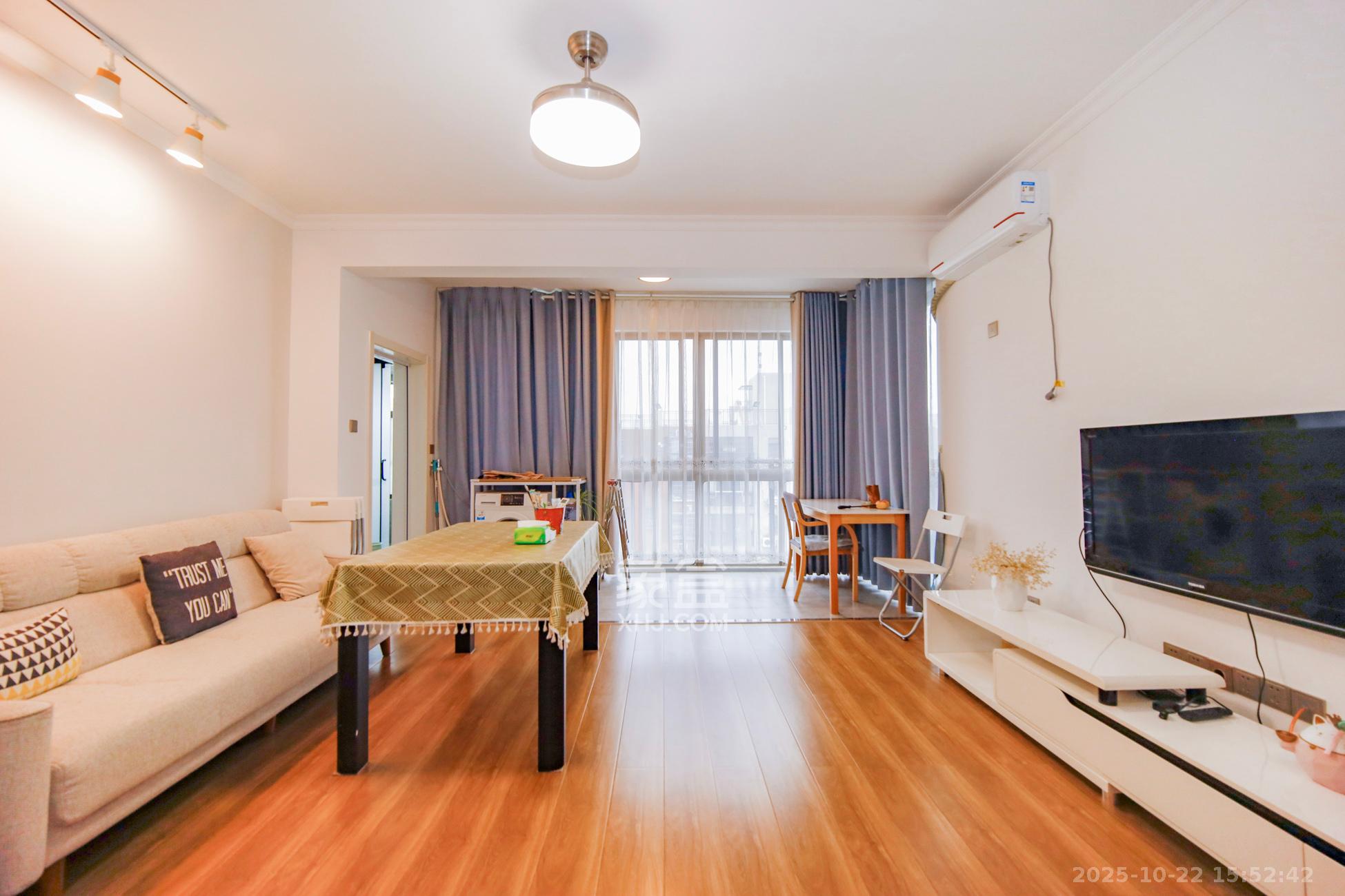 湘翰御舍  1室1厅1卫    48.0万客厅