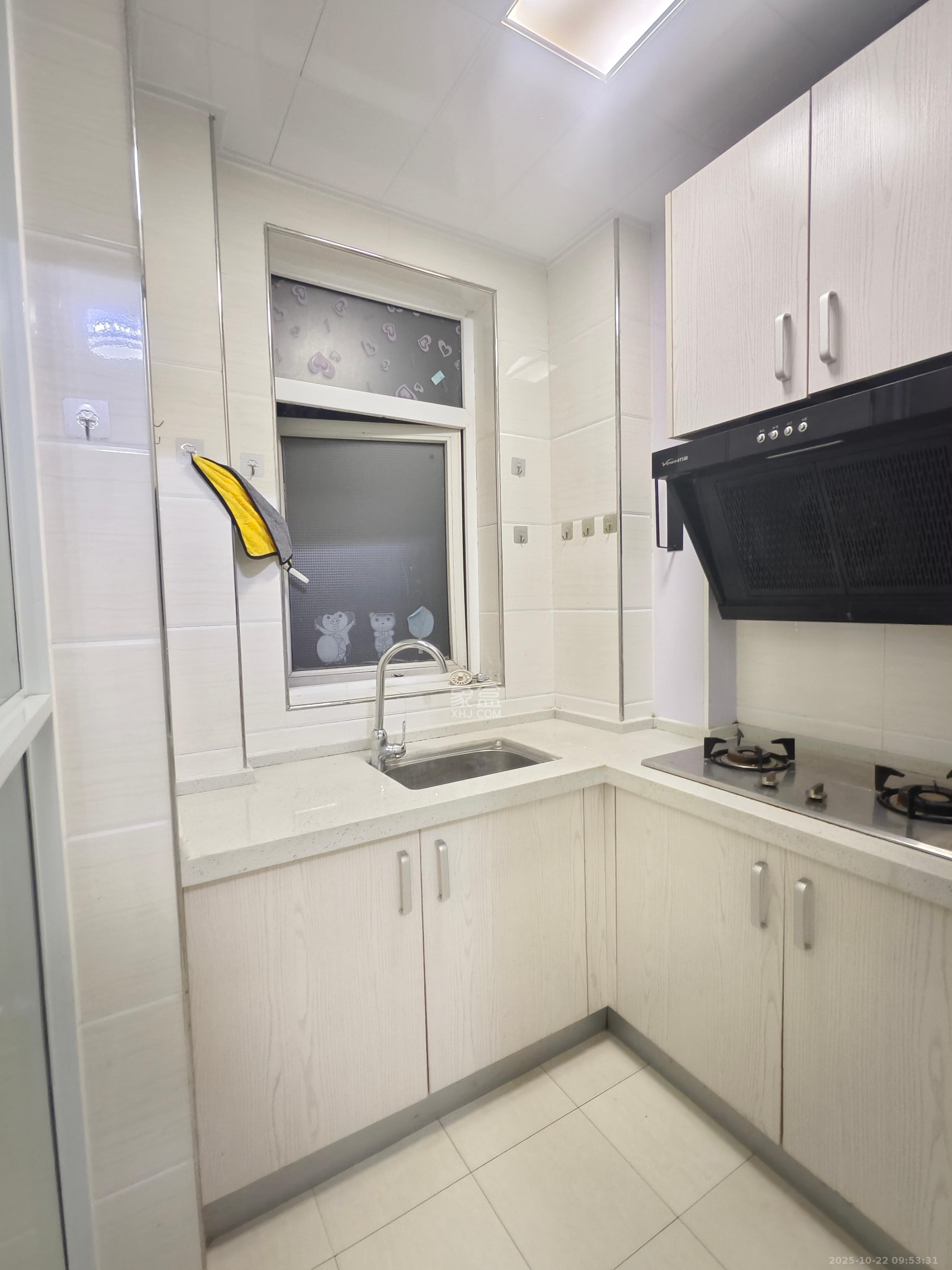 爵士湘  1室1厅1卫    950.0元/月室内图