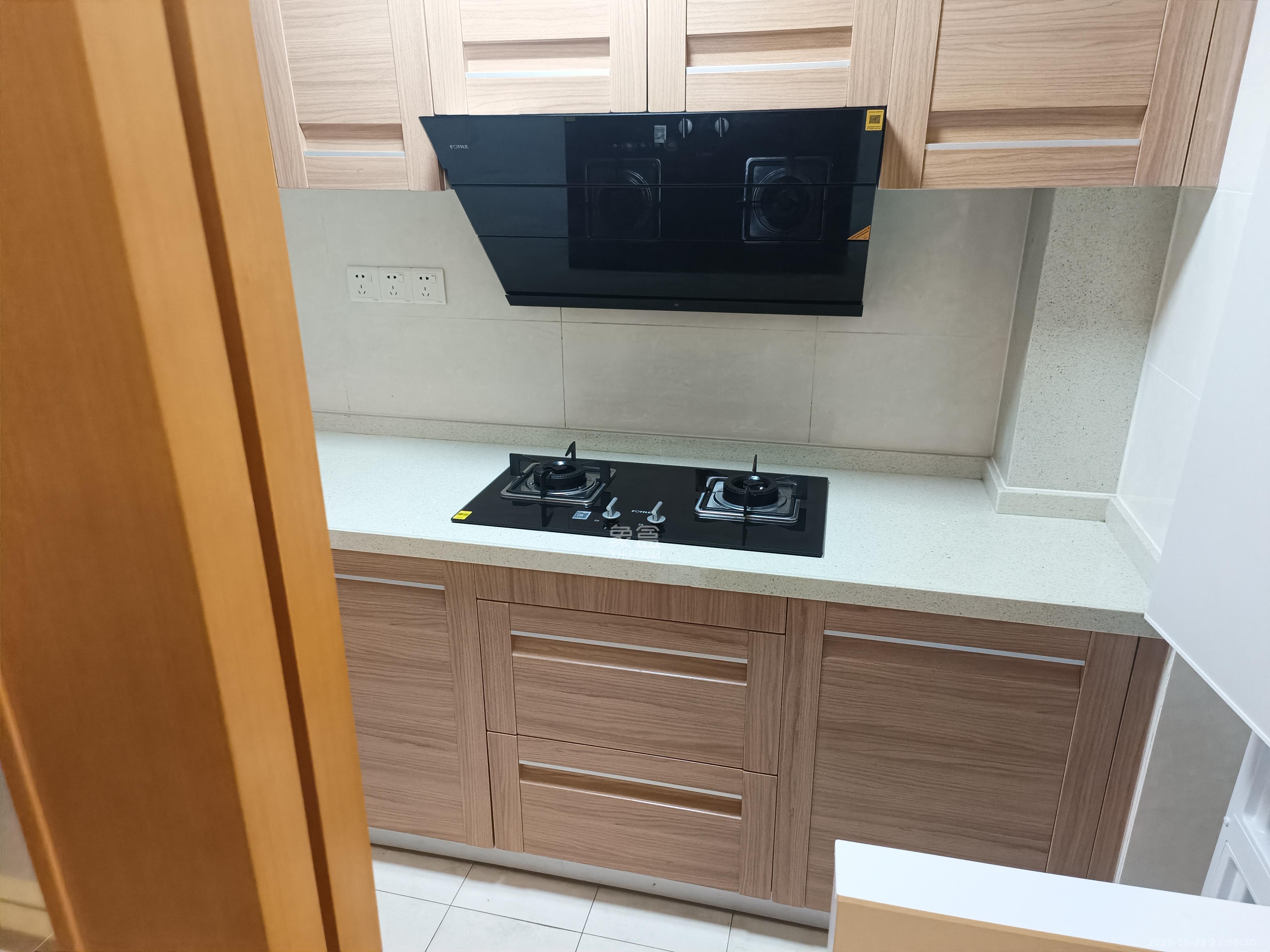 恒大国际广场 1室2厅1卫 1350.0元/月 恒大国际广场 1室2厅1卫 1350.0元/月室内图