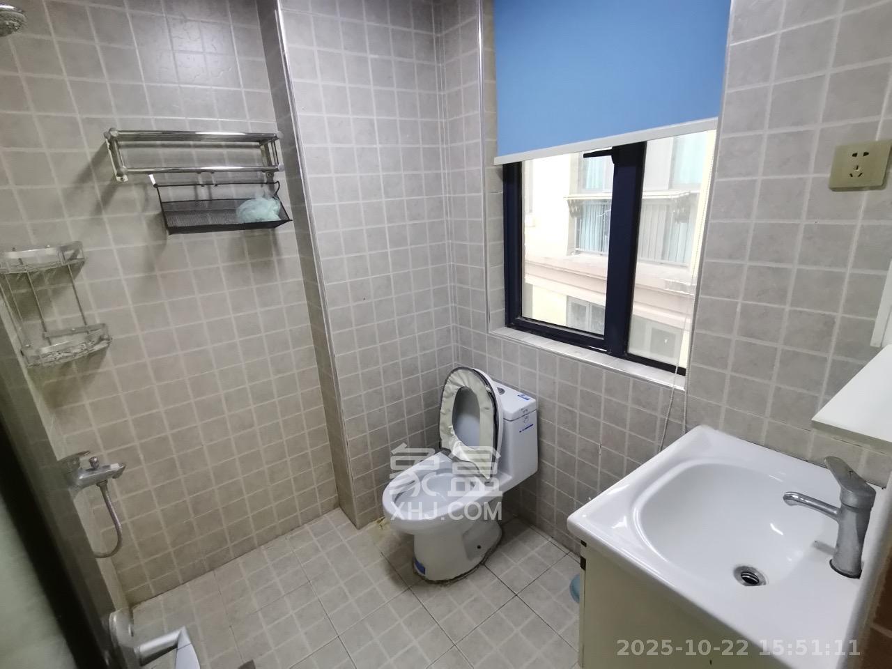 中南红领邦(红星嘉和苑) 3室1厅2卫 2000.0元/月 中南红领邦(红星嘉和苑) 3室1厅2卫 2000.0元/月室内图