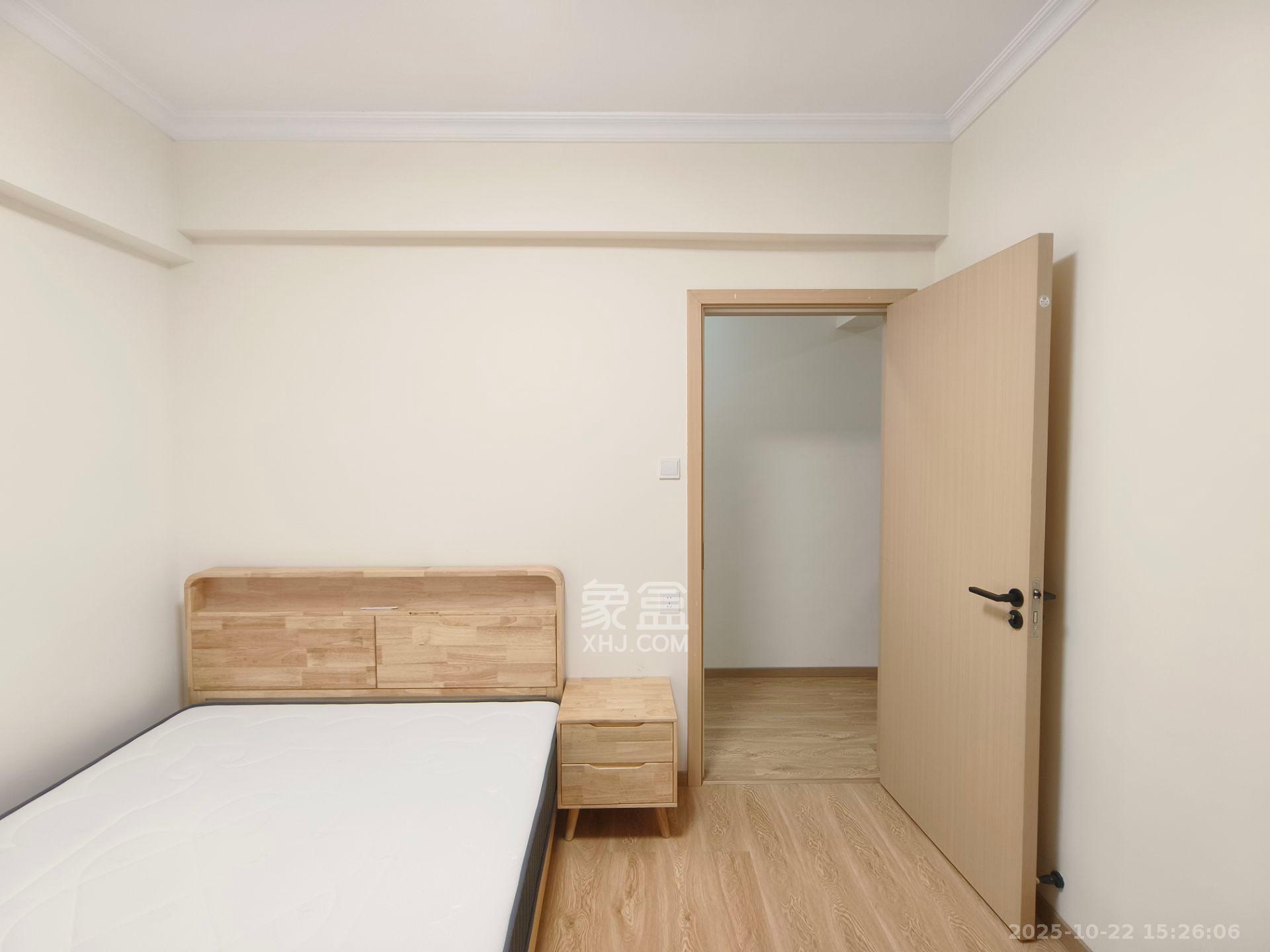 勤诚达新界  4室2厅2卫    2700.0元/月室内图