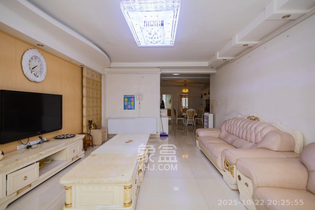 楚天馨苑 4室2厅2卫 2480.0元/月 楚天馨苑 4室2厅2卫 2480.0元/月室内图