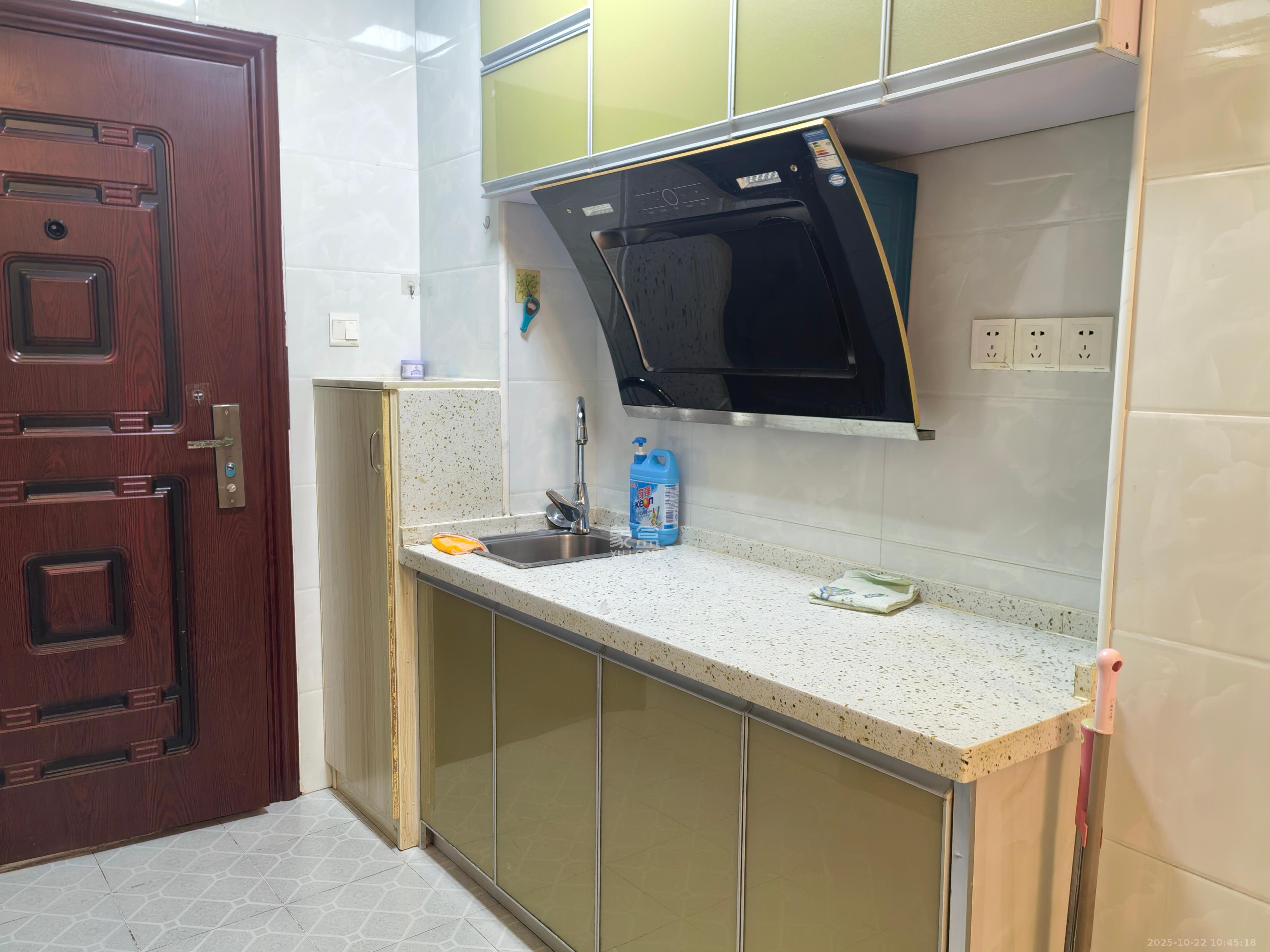 润和紫郡一期  1室1厅1卫    1100.0元/月室内图