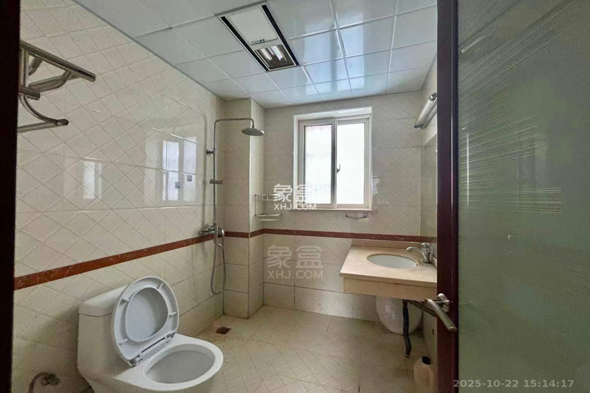 颐景园3期协力小区 3室2厅2卫 1600.0元/月 颐景园3期协力小区 3室2厅2卫 1600.0元/月室内图