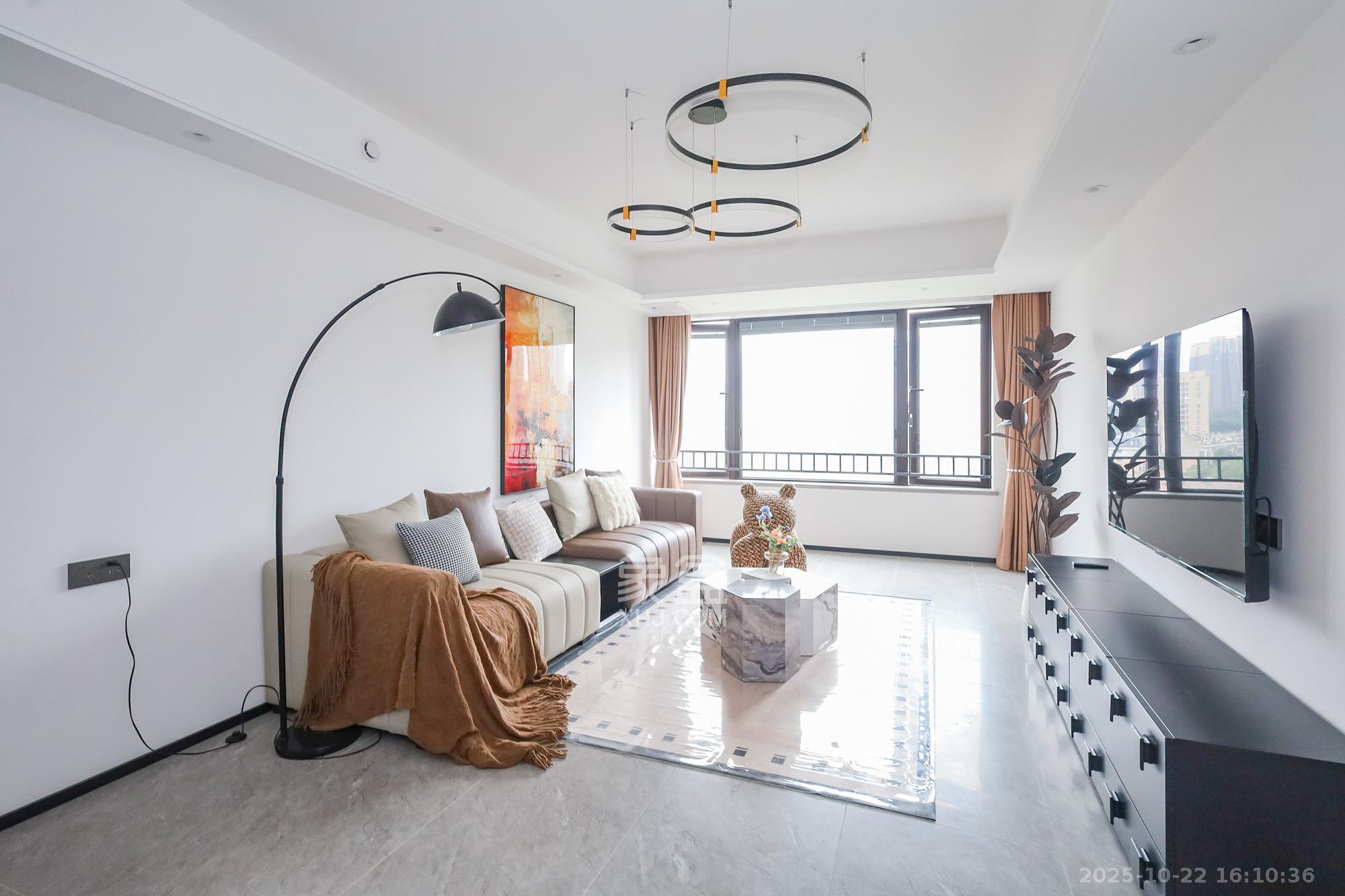 万科森林公园  4室2厅2卫    159.0万