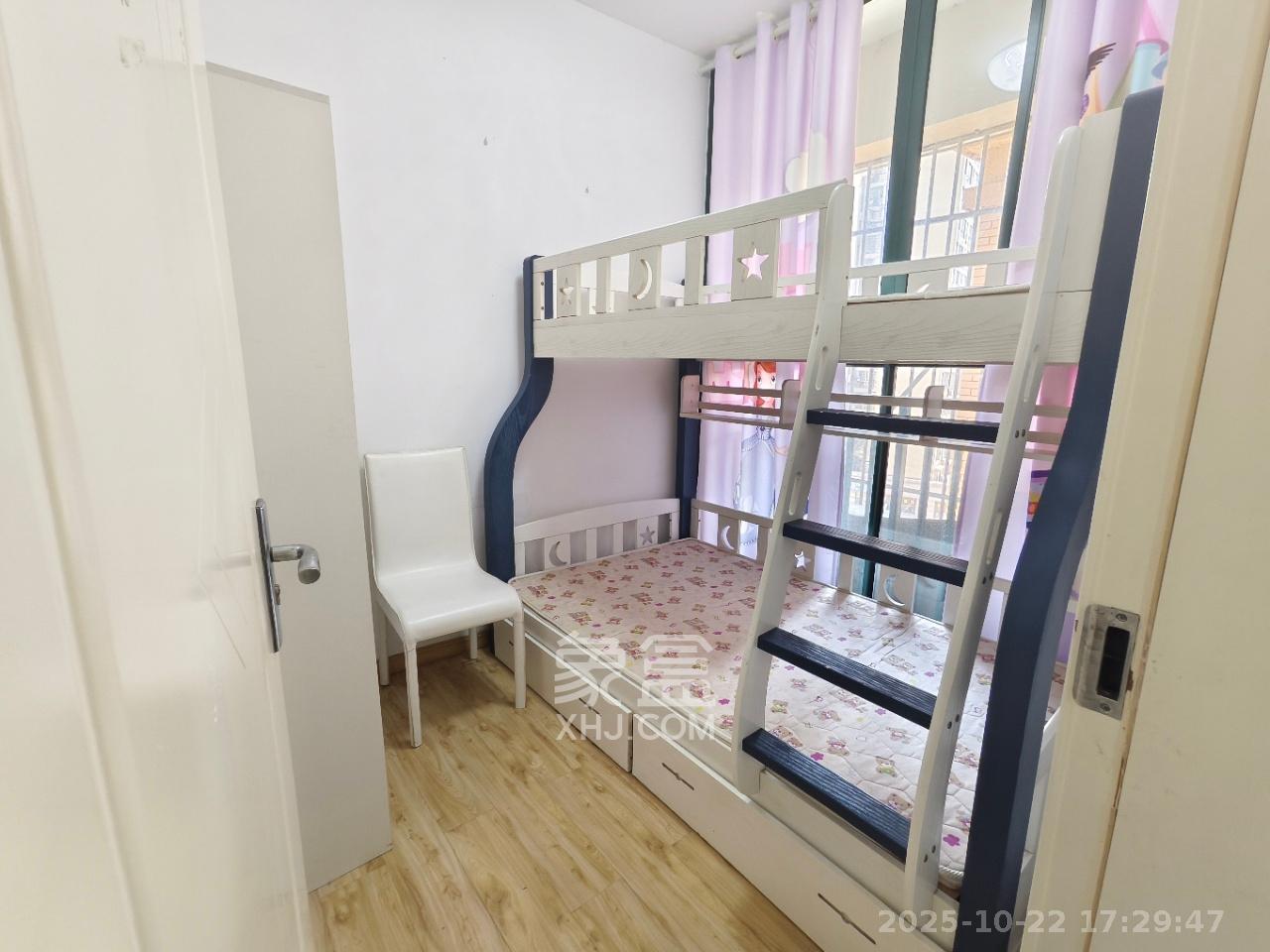 洋湖时代  3室2厅1卫    2000.0元/月室内图