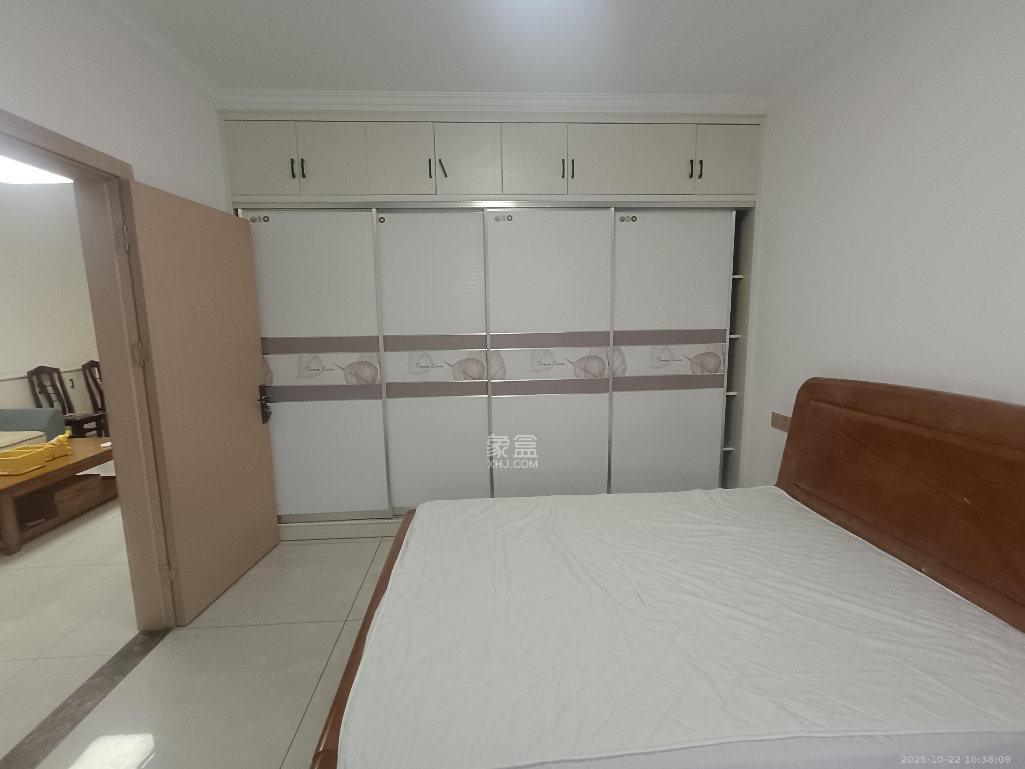 岳鞍阁小区  2室2厅1卫    1700.0元/月室内图