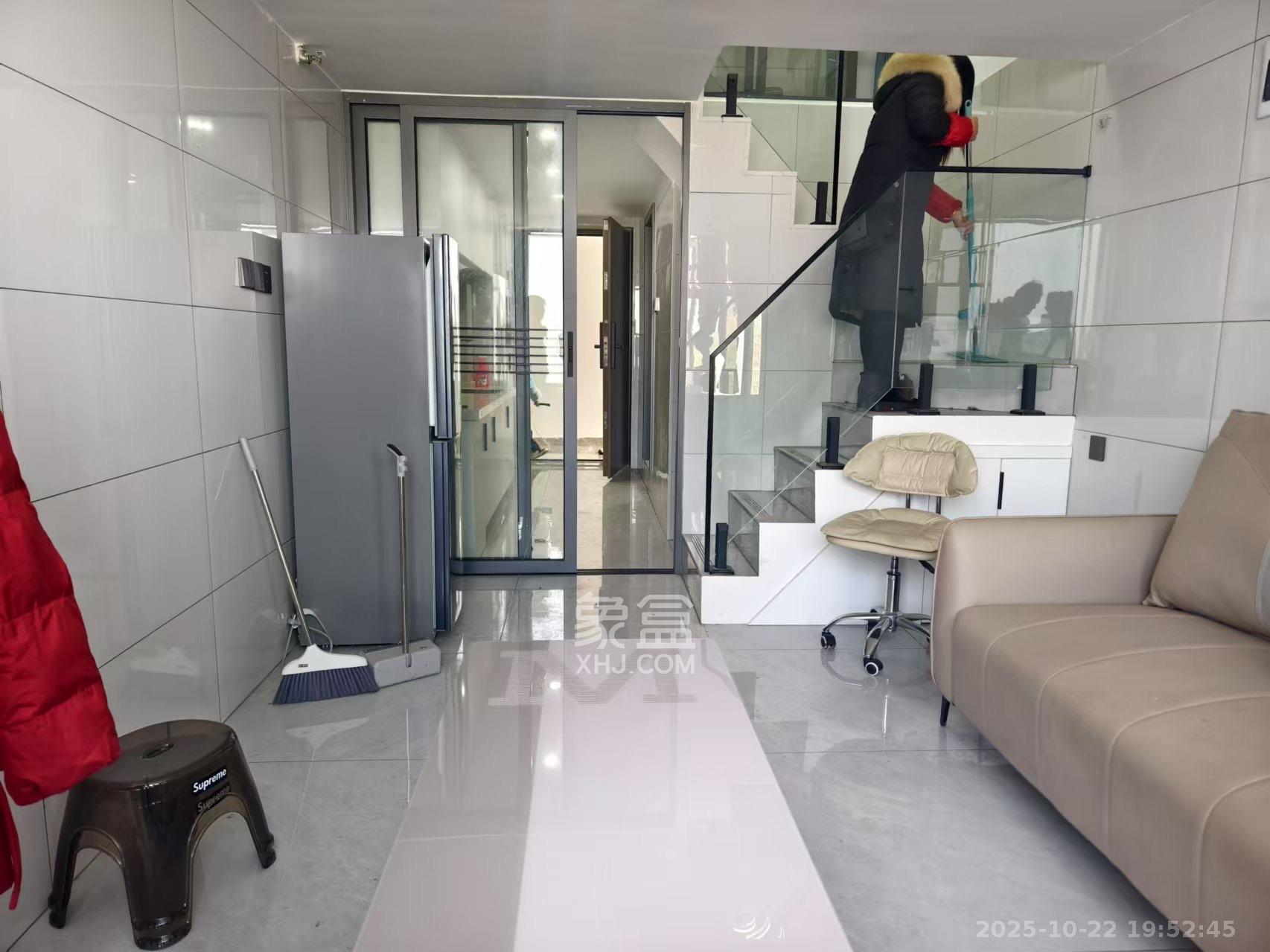 新城悦隽公园  2室1厅1卫    1700.0元/月 新城悦隽公园  2室1厅1卫    1700.0元/月室内图1